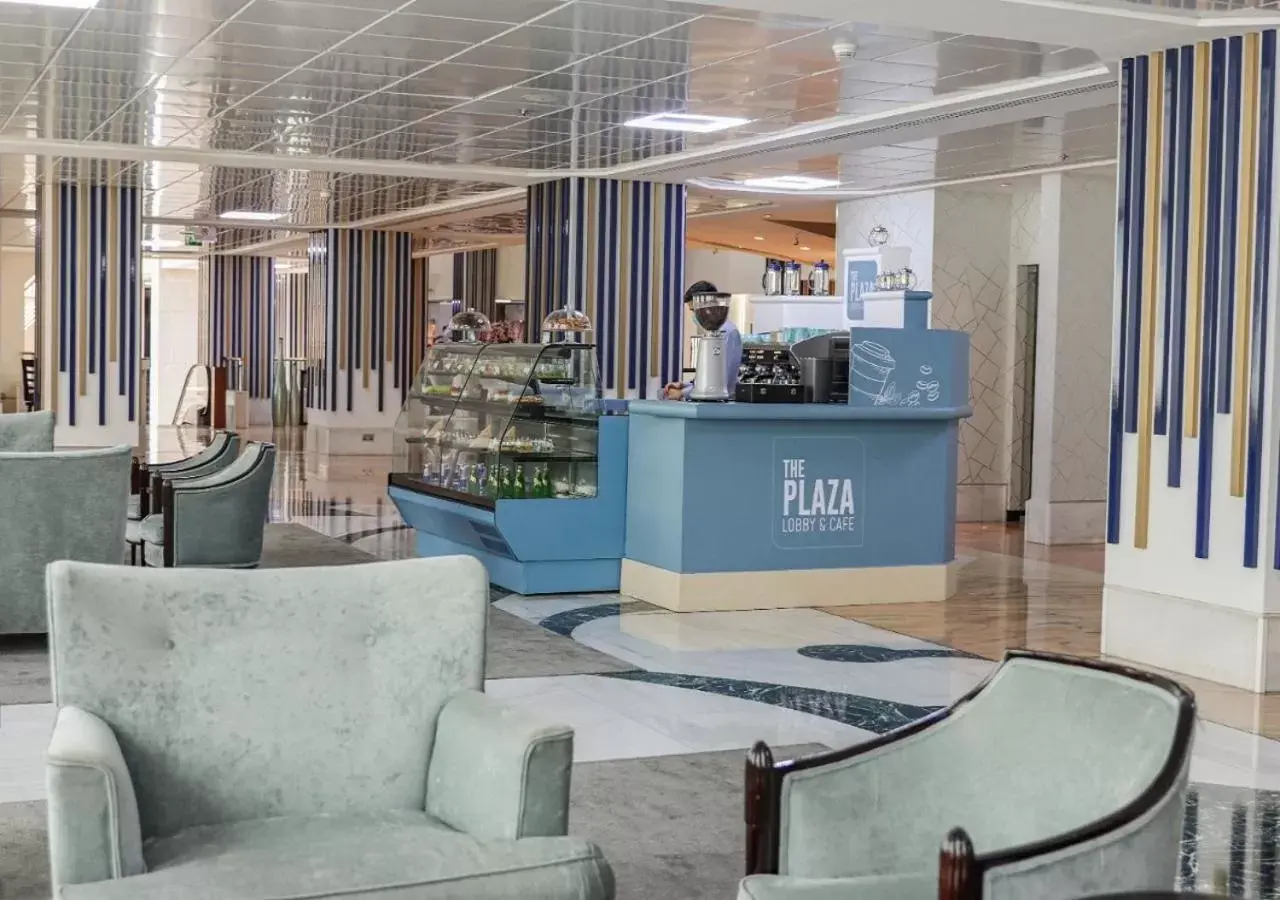 Restaurant/places to eat, Lobby/Reception in Crowne Plaza Dubai Deira, an IHG Hotel