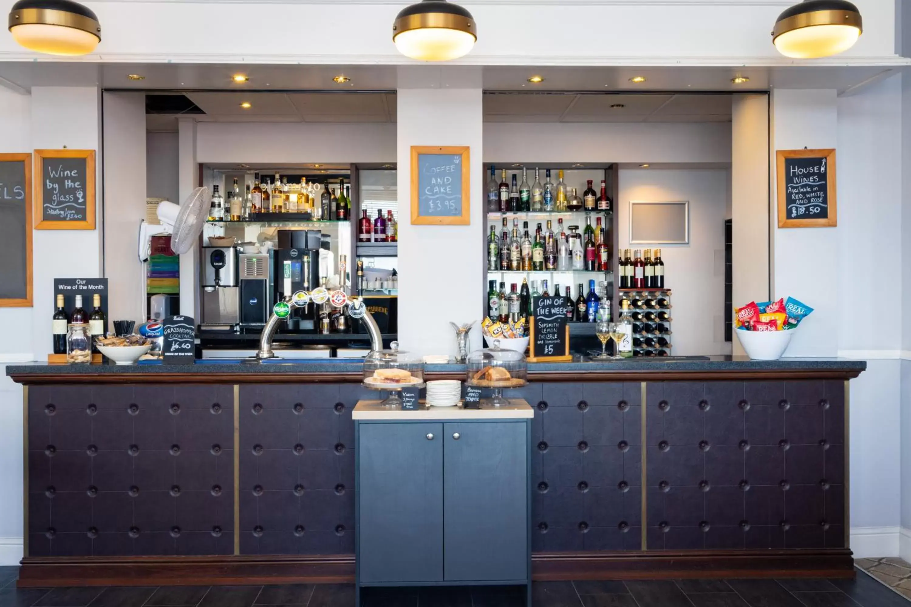 Lounge or bar, Lounge/Bar in The Royal Hotel Weymouth