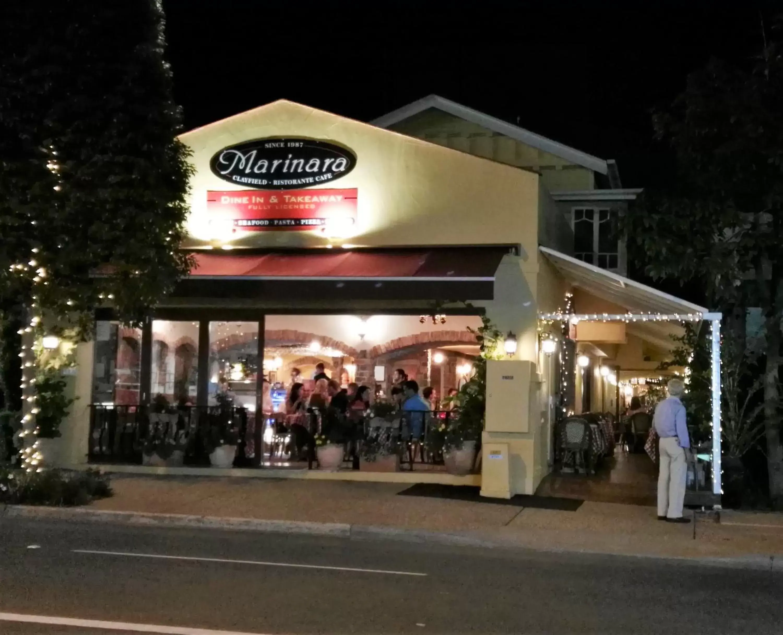 Restaurant/places to eat in Airport Clayfield Motel