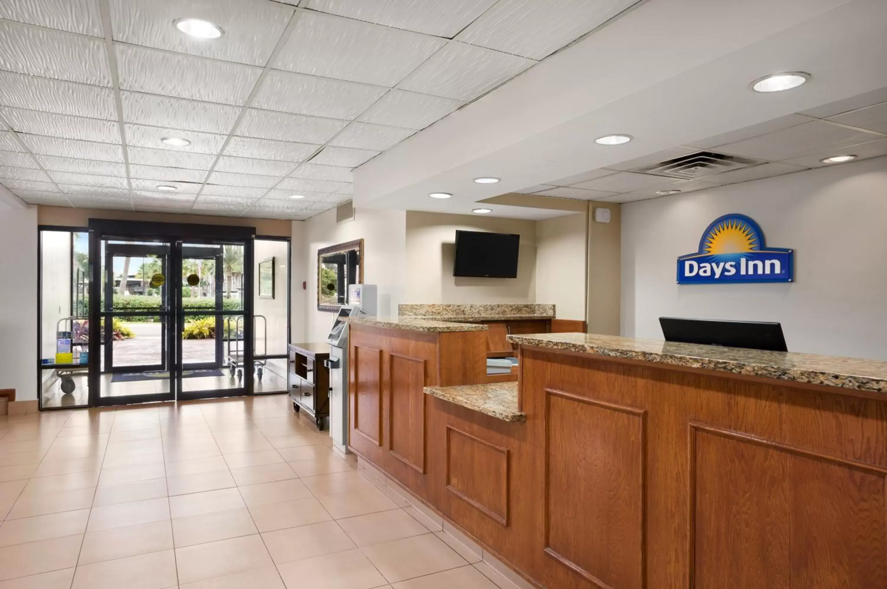 Day, Lobby/Reception in Days Inn by Wyndham Jacksonville Airport