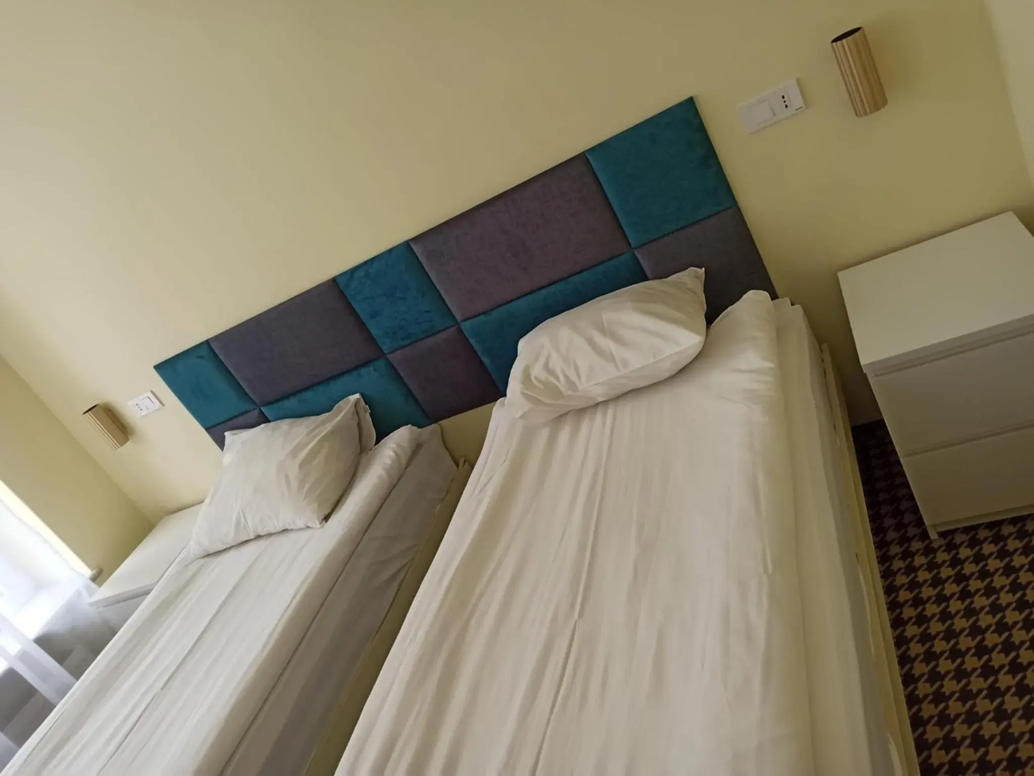 Bed in Hotel Astoria City Center