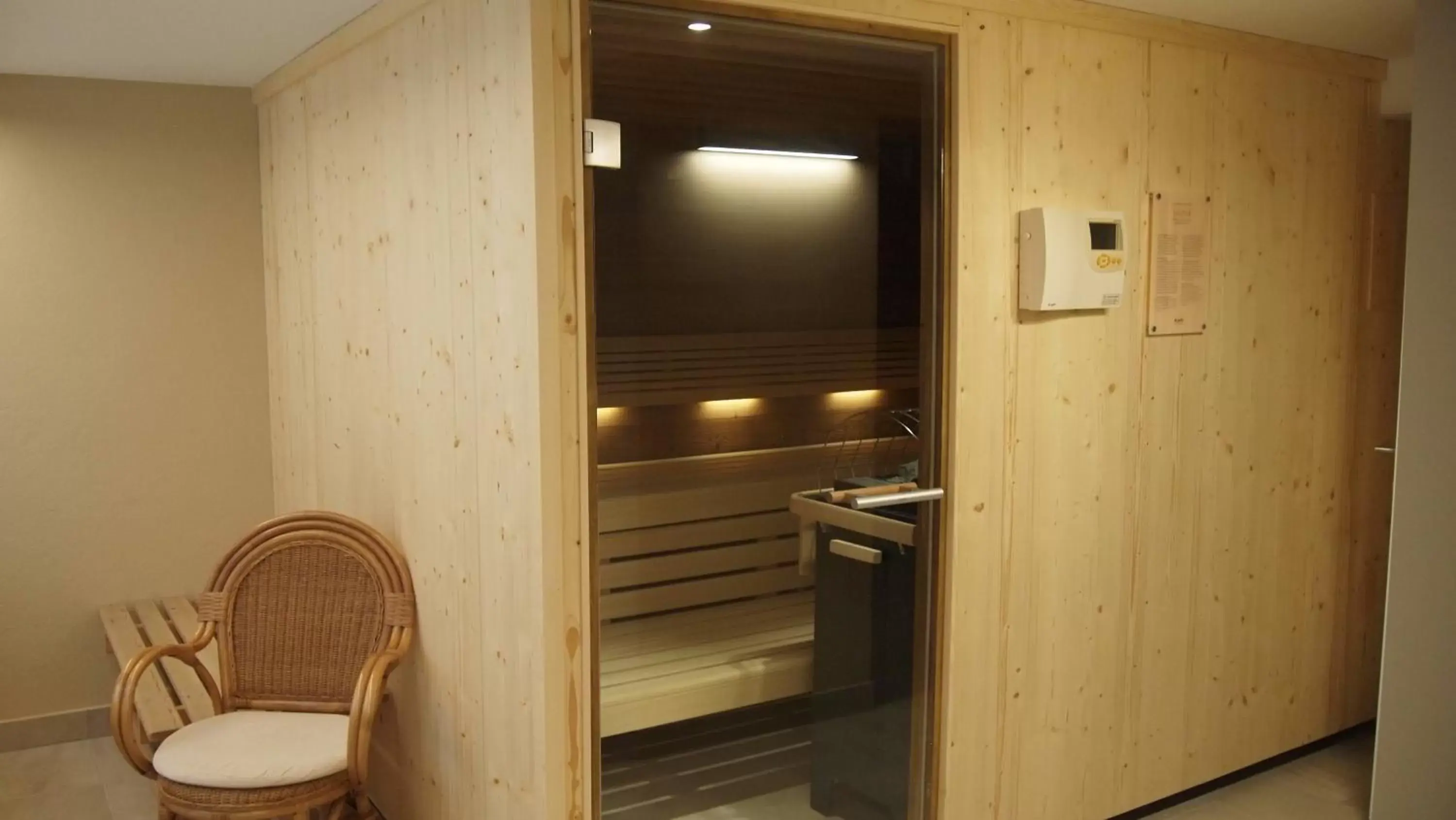 Sauna, TV/Entertainment Center in Hotel Sonnhof