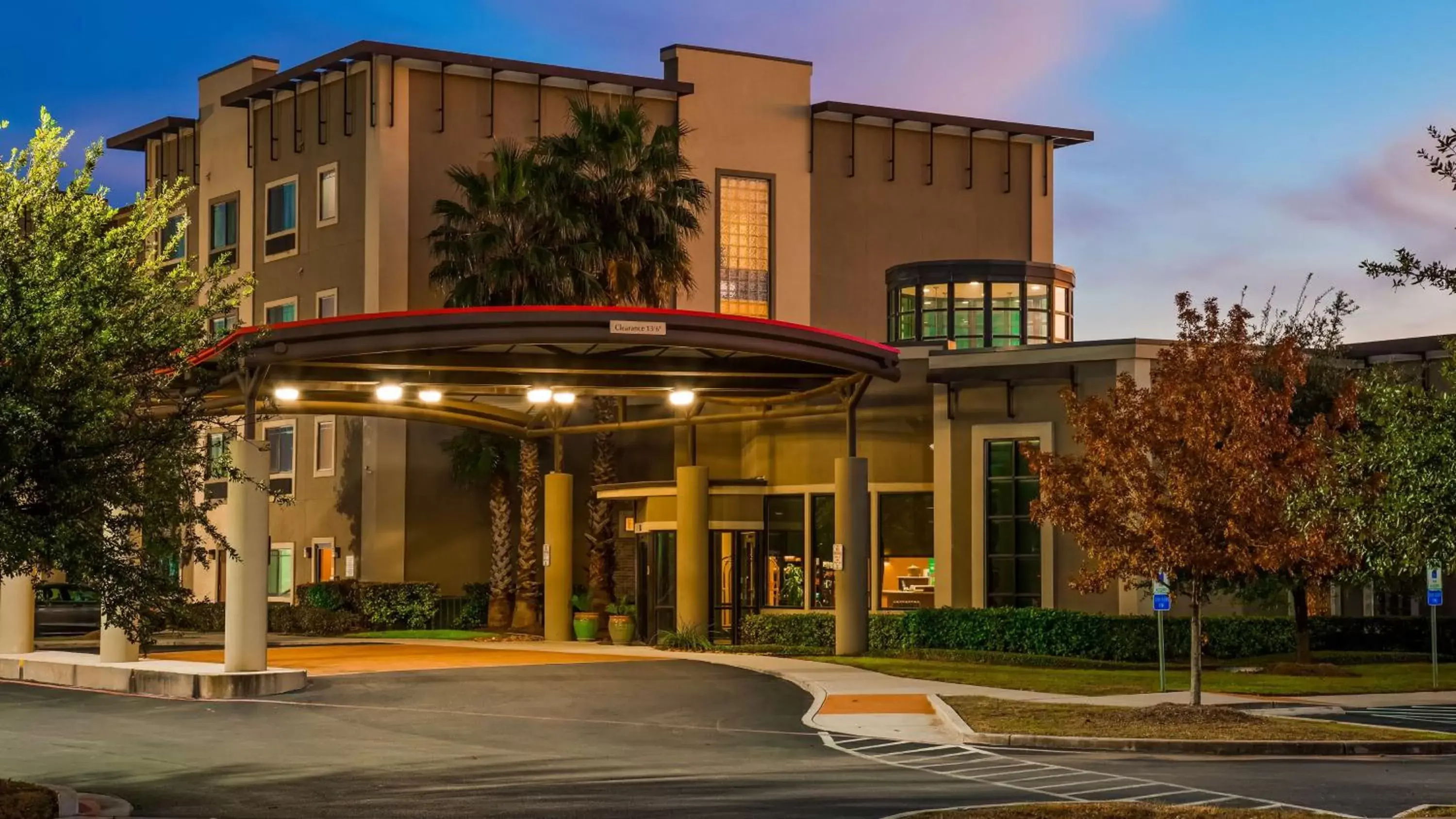 Property Building in Best Western Plus Lackland Hotel and Suites.