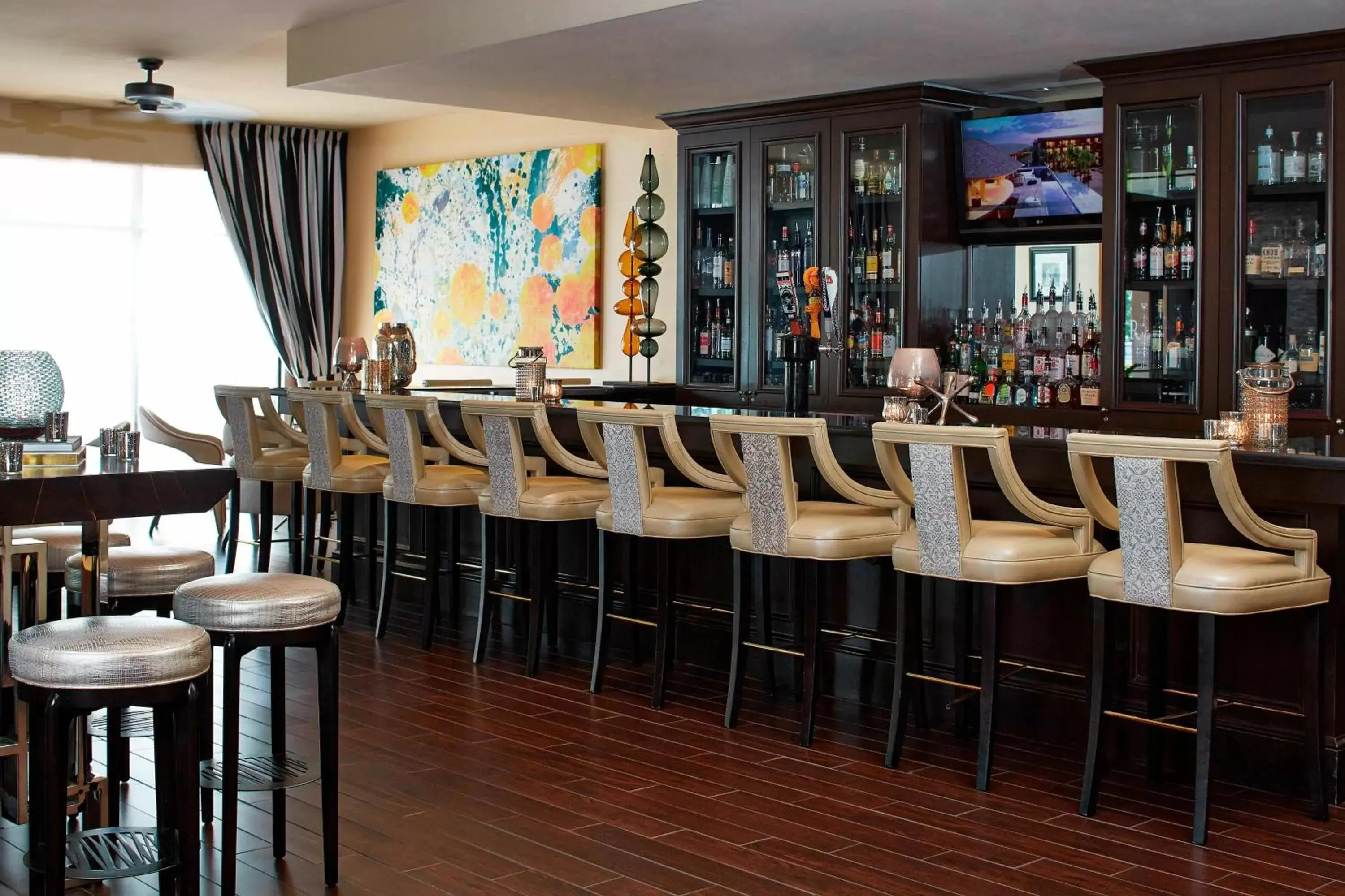 Restaurant/places to eat, Lounge/Bar in Renaissance Orlando Airport Hotel