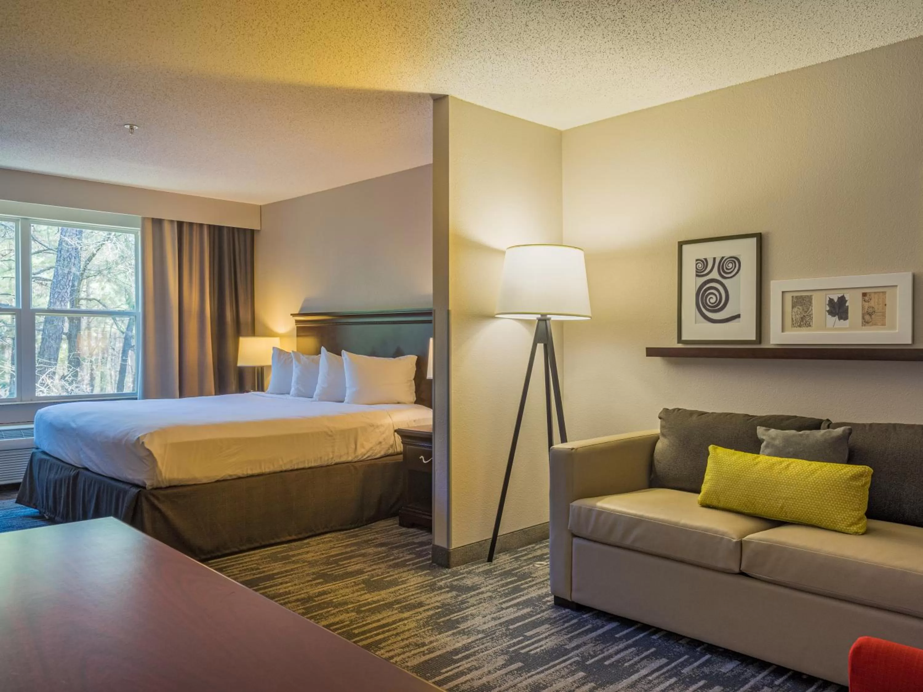 Bed in Country Inn & Suites by Radisson, Doswell Kings Dominion , VA