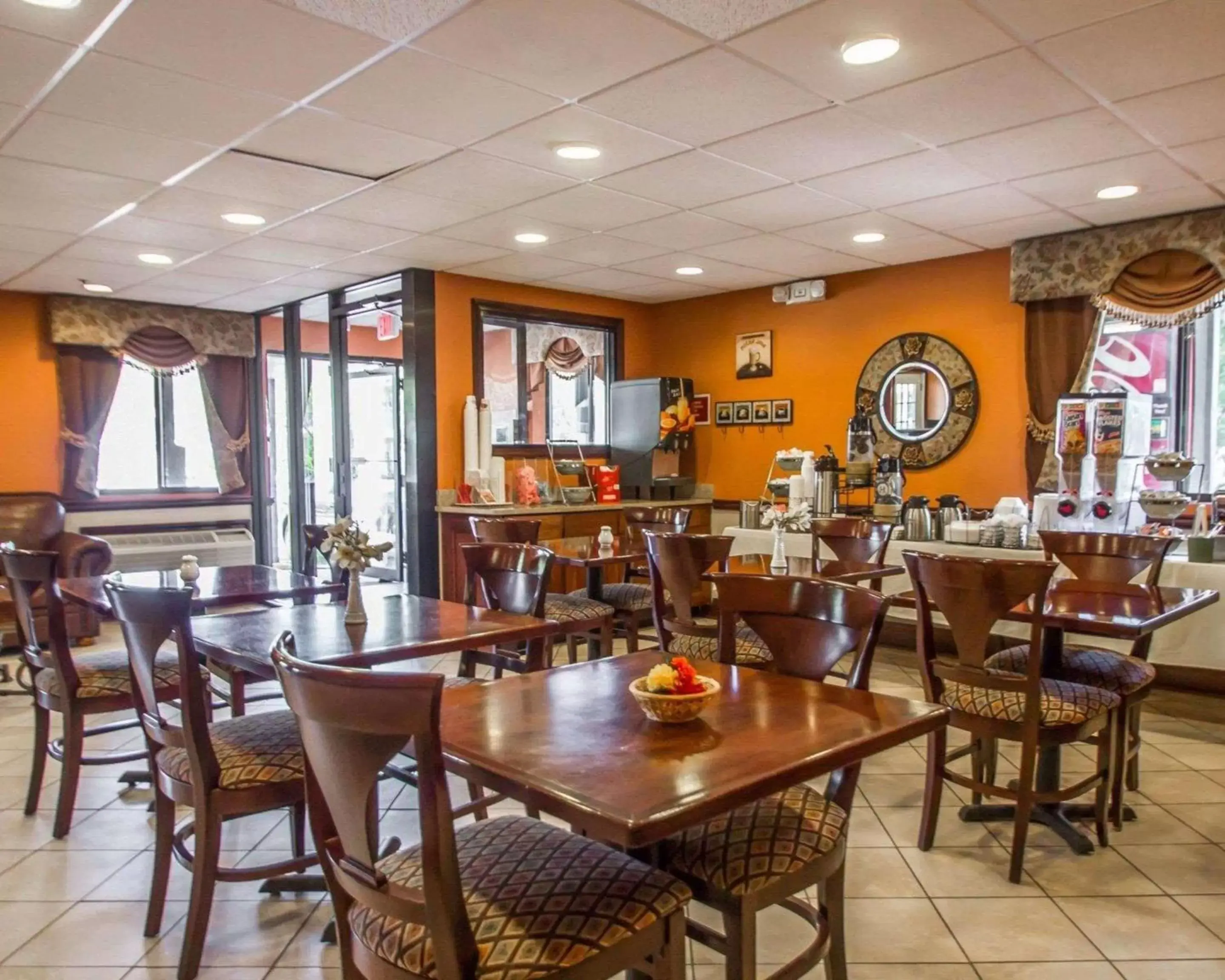 Restaurant/Places to Eat in Americas Best Value Inn Torrington, CT