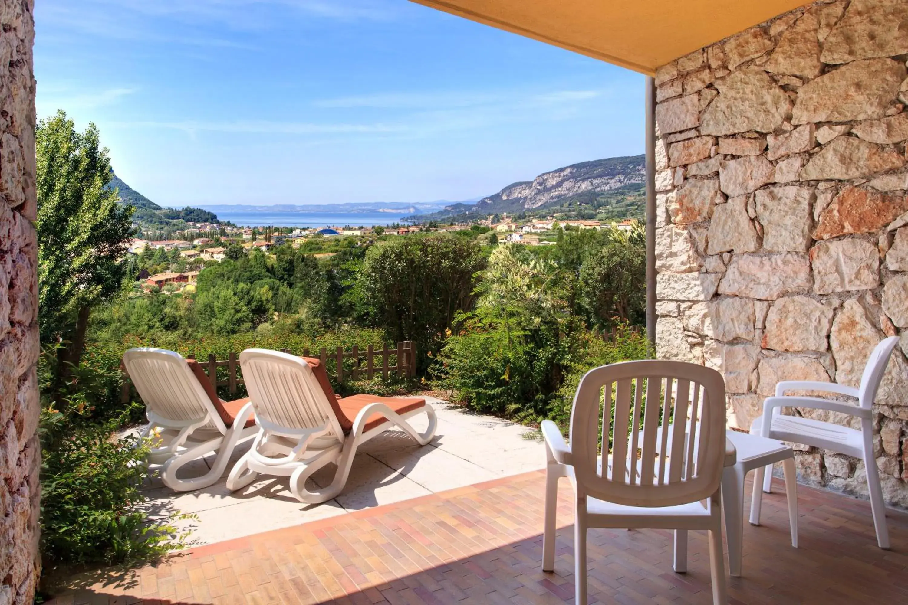 Lake view, Balcony/Terrace in Poiano Garda Resort Hotel