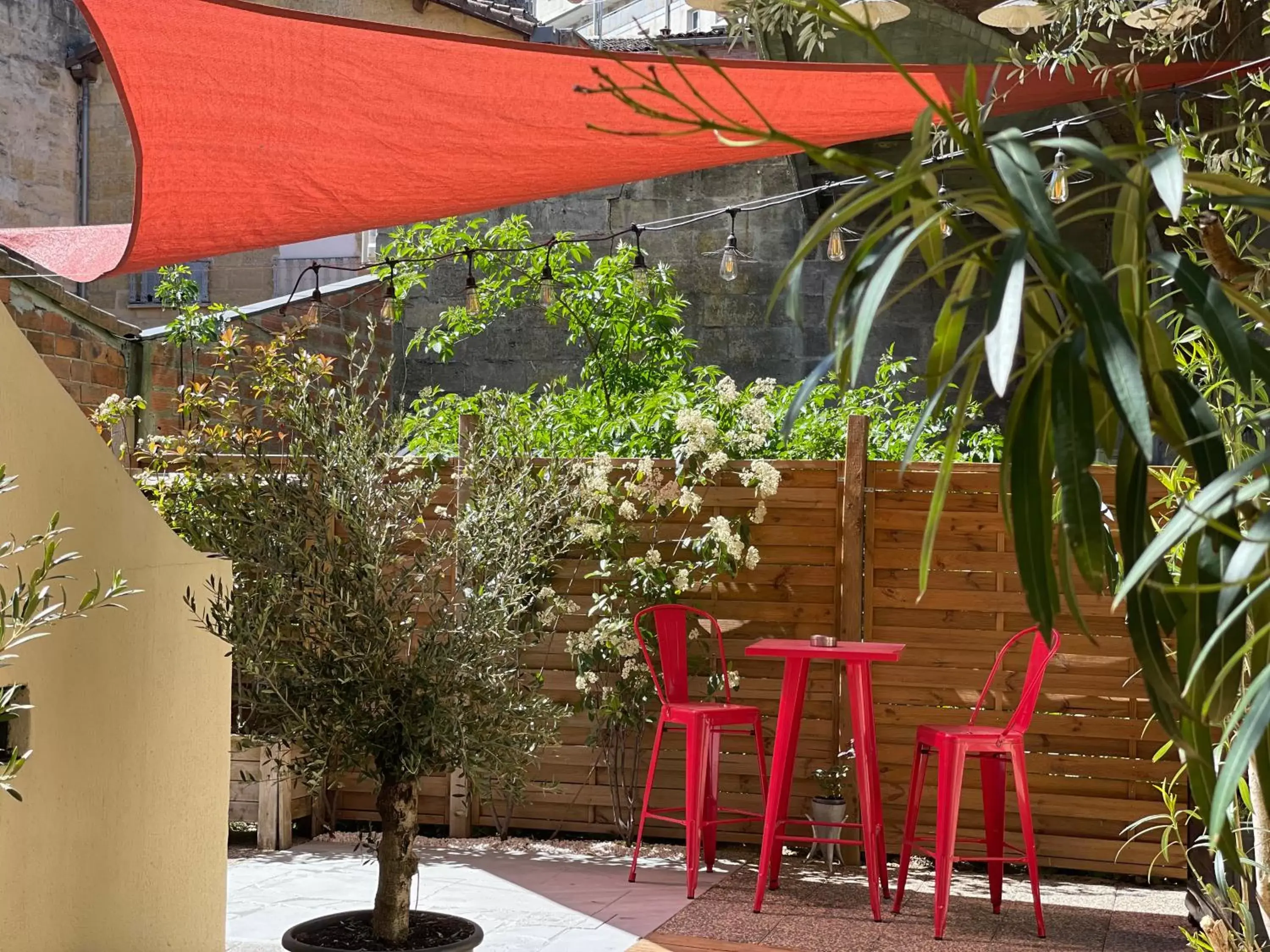 Patio in BDX Hôtel - Gare Saint-Jean