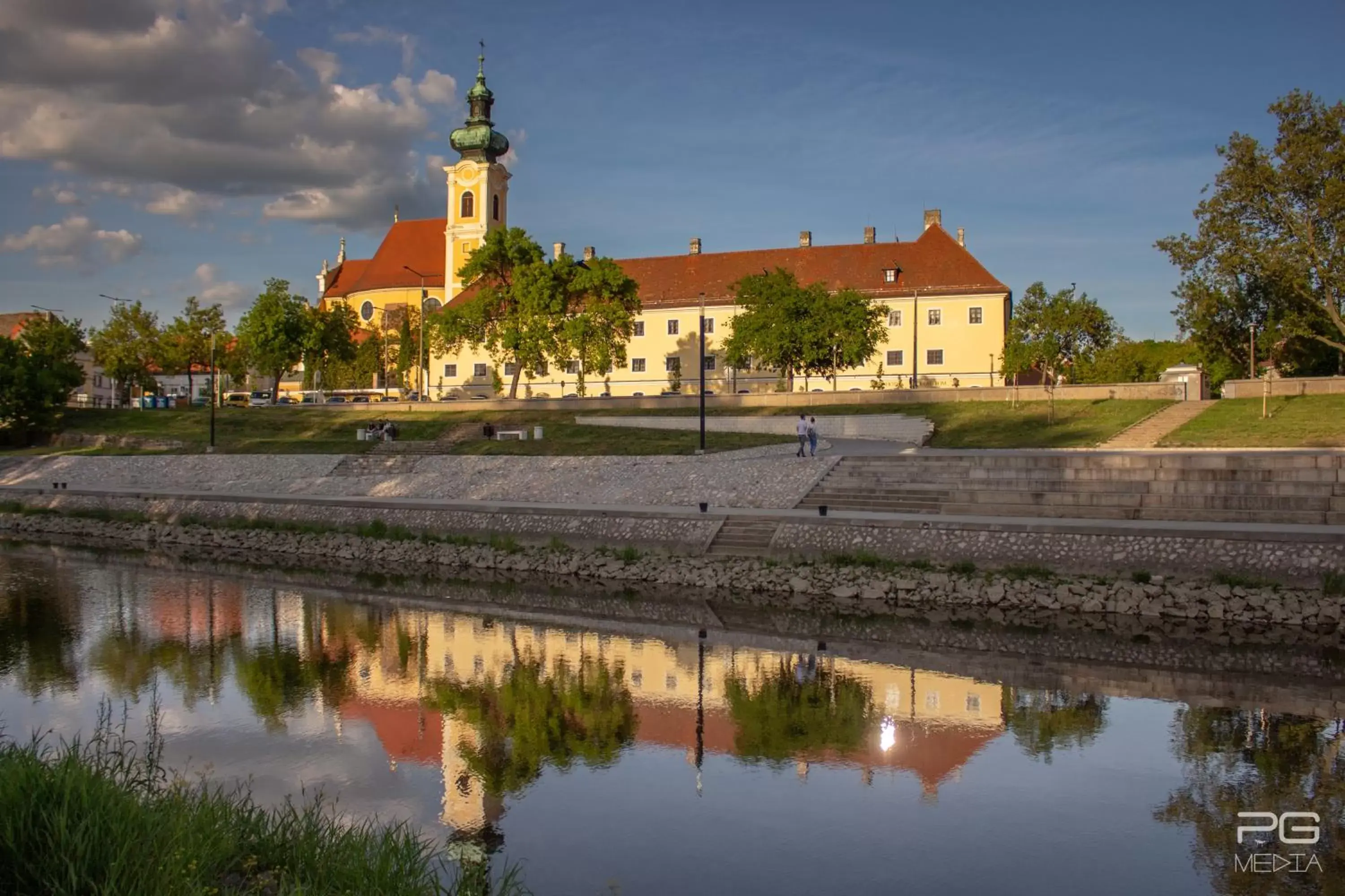 Property building, Neighborhood in Hotel Klastrom