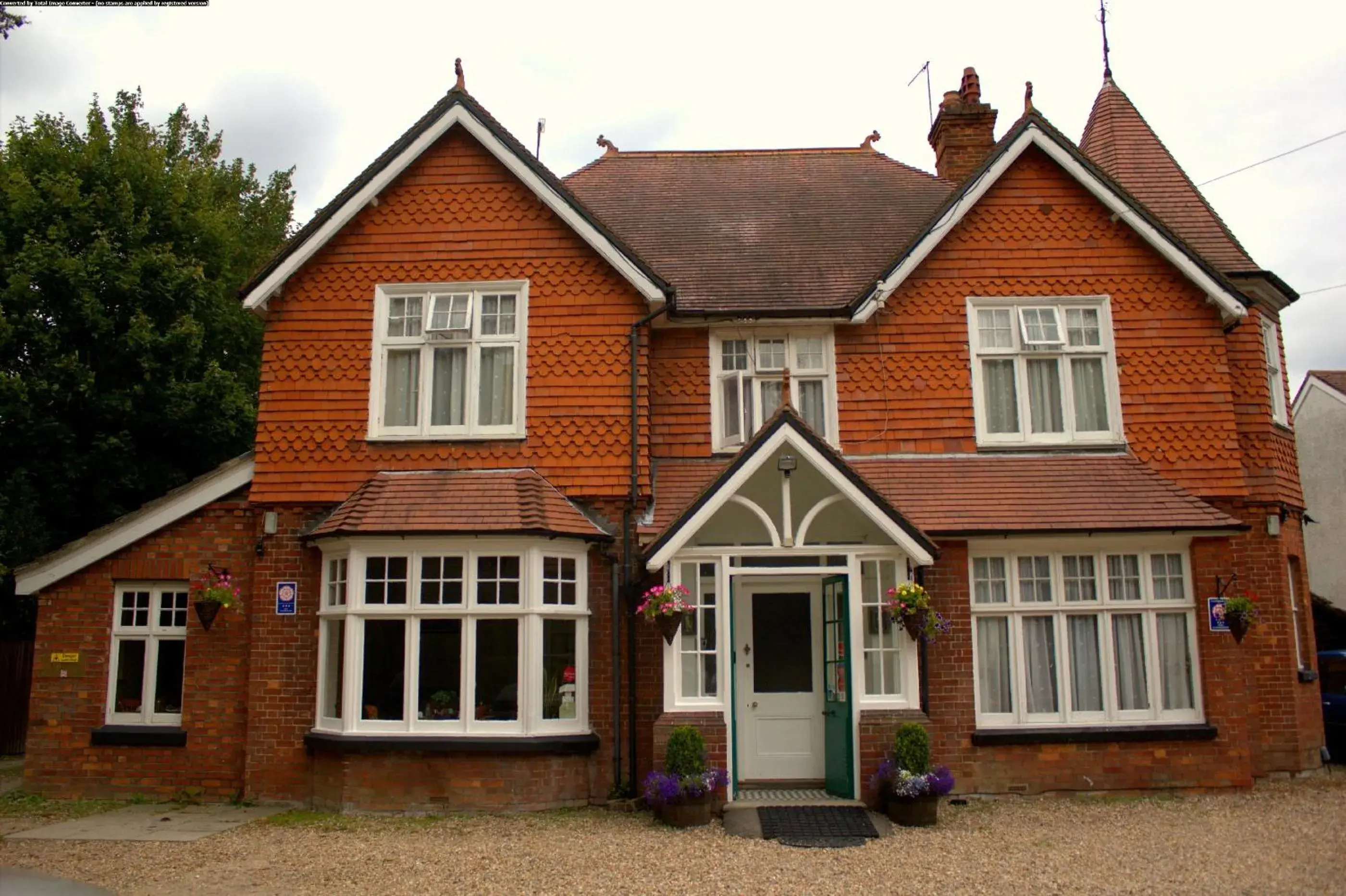 Facade/entrance, Property Building in Gatwick Turret Guest House