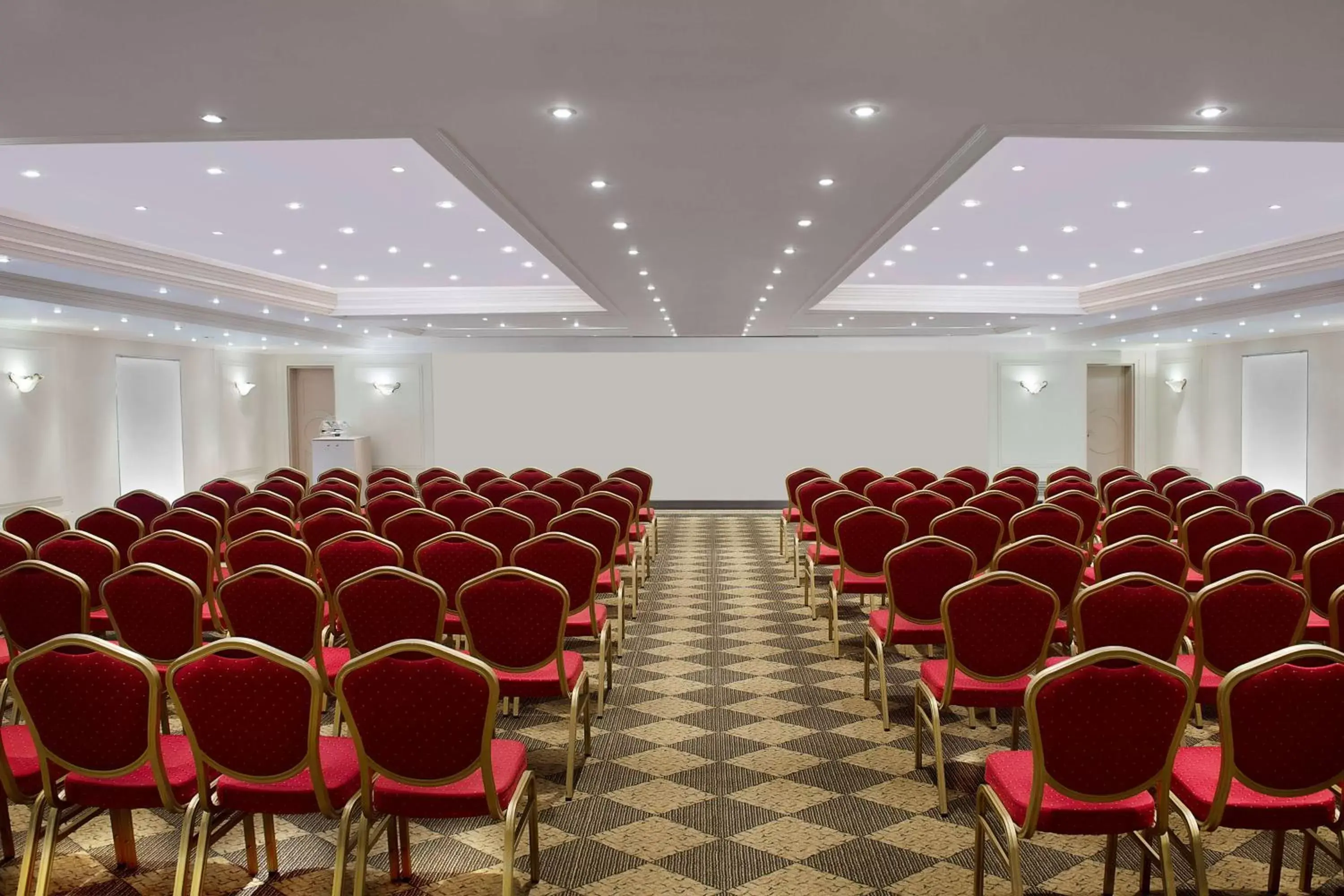 Meeting/conference room in Radisson Blu Martinez Beirut