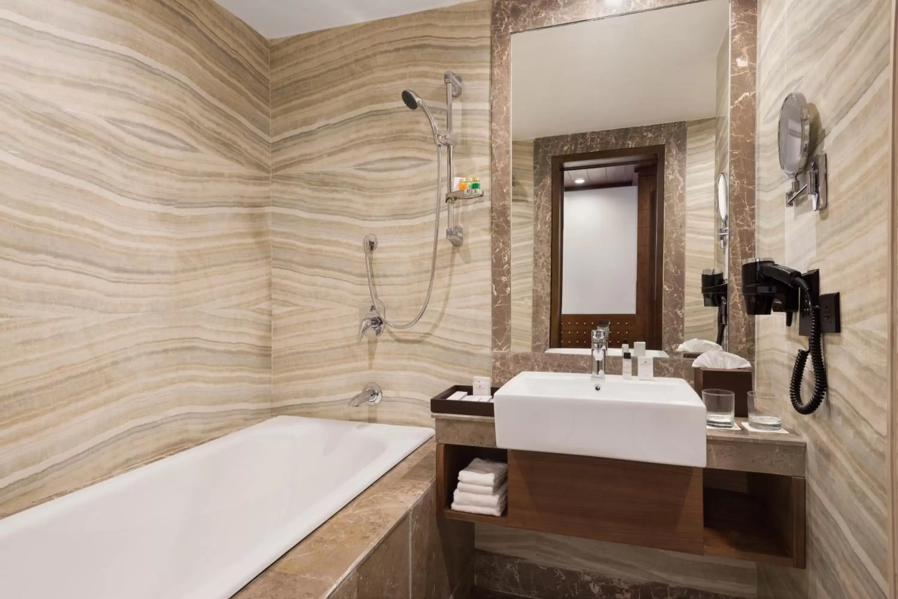 Bathroom in Ramada Plaza By Wyndham Agra