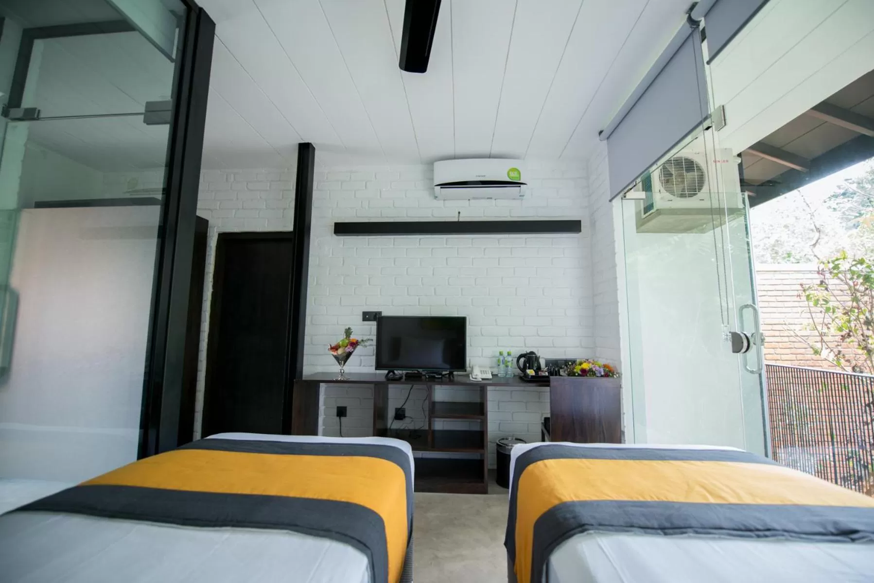 Photo of the whole room in BBQ HUB Ella