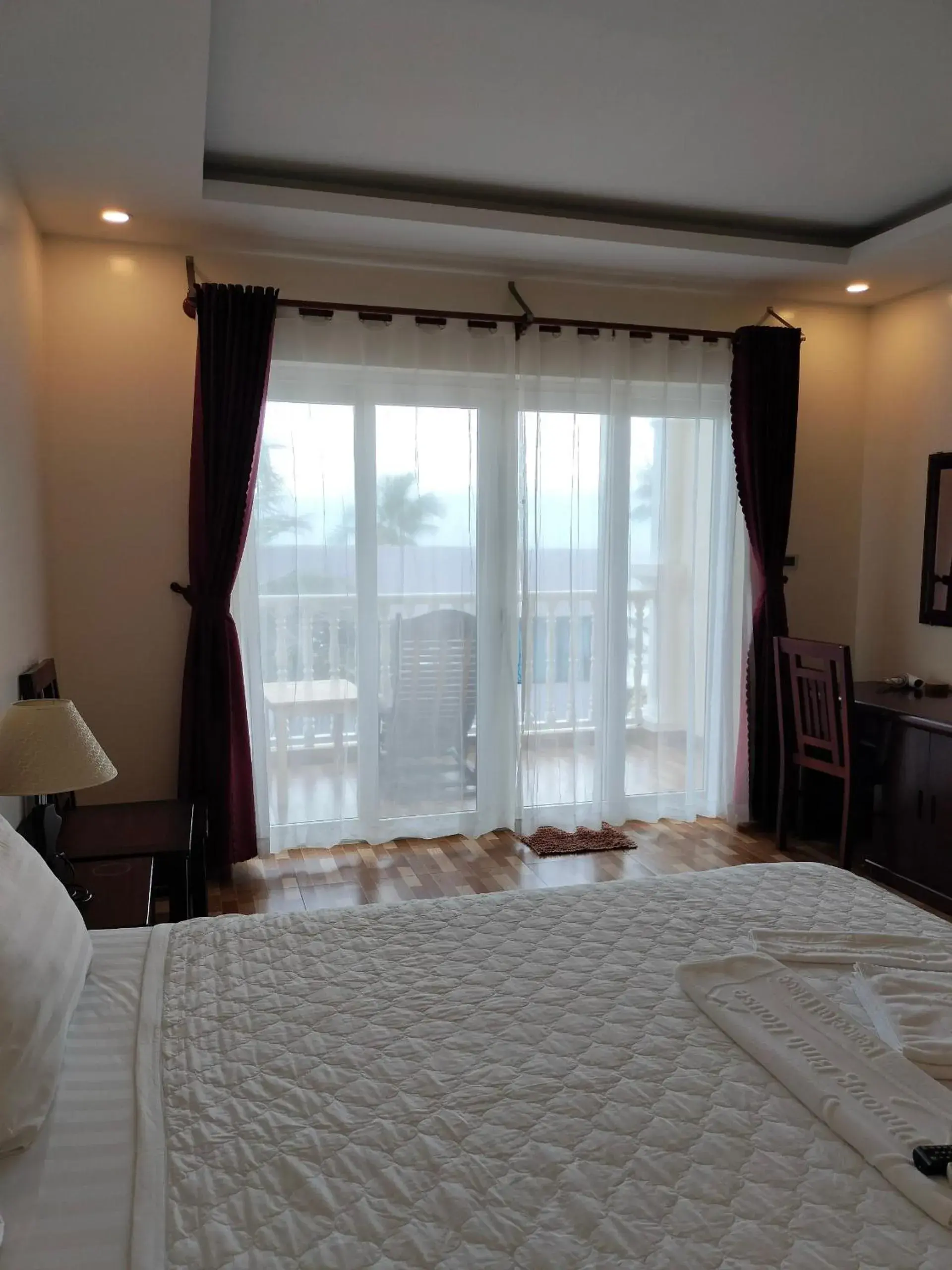 Photo of the whole room, Bed in Phuong Binh House