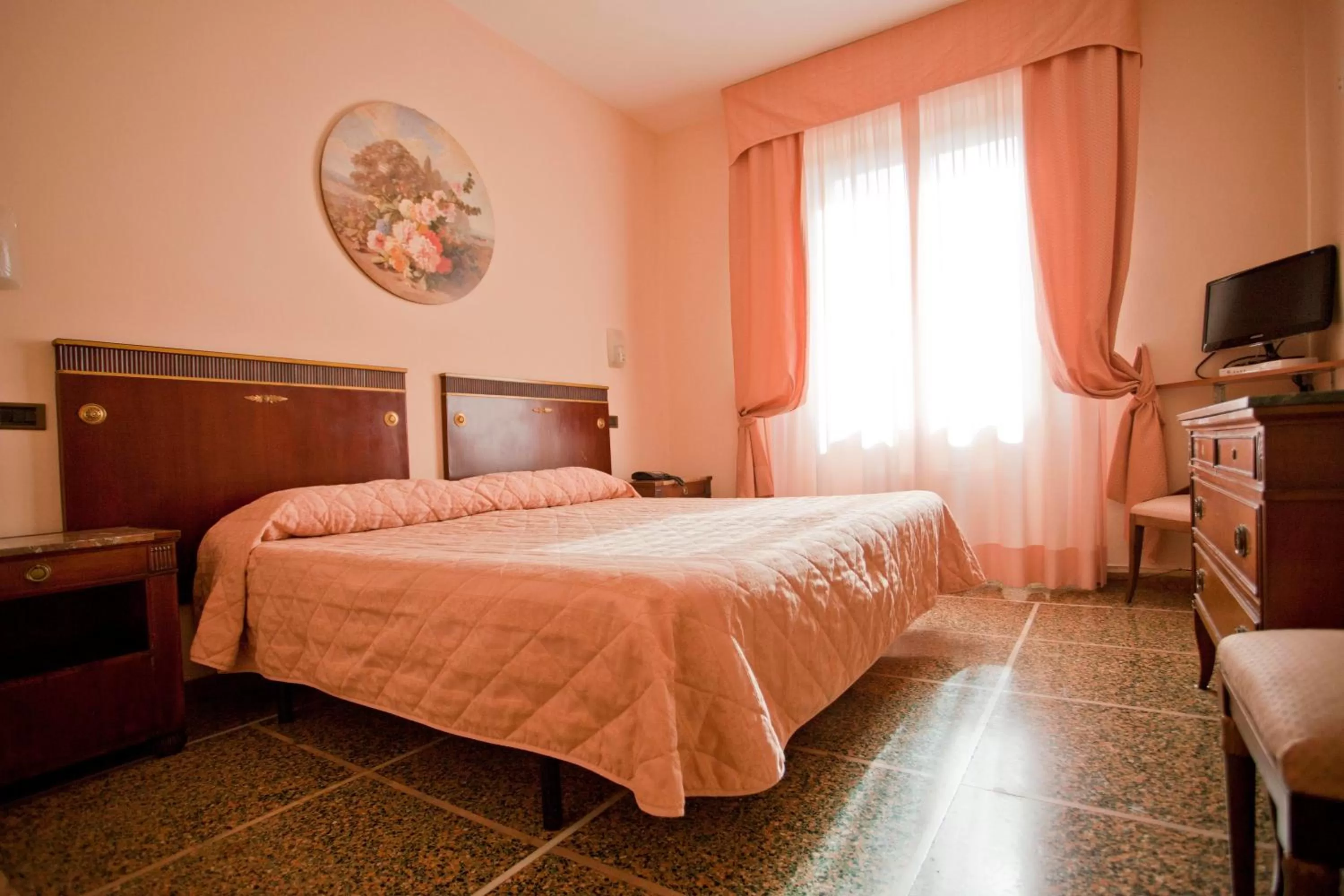 Photo of the whole room, Bed in Hotel La Pace