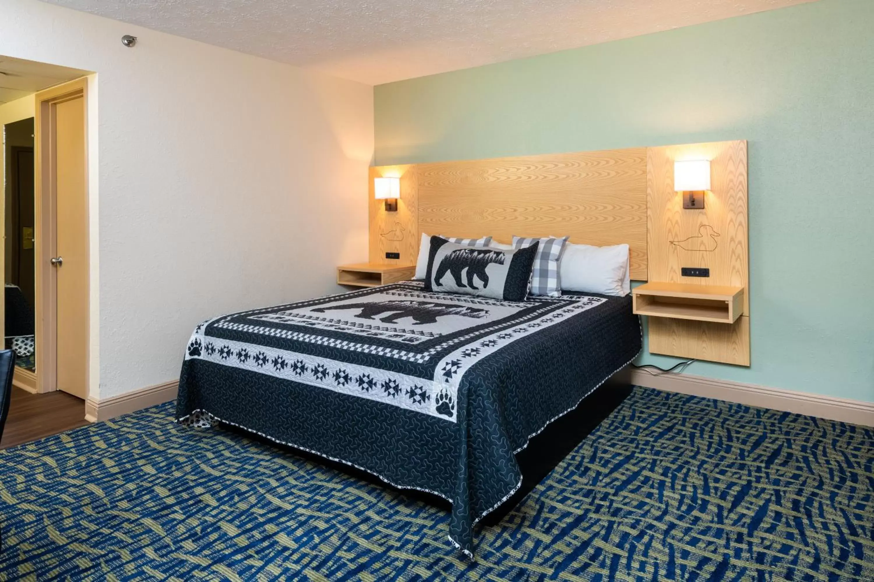 Bedroom, Bed in Creekstone Inn