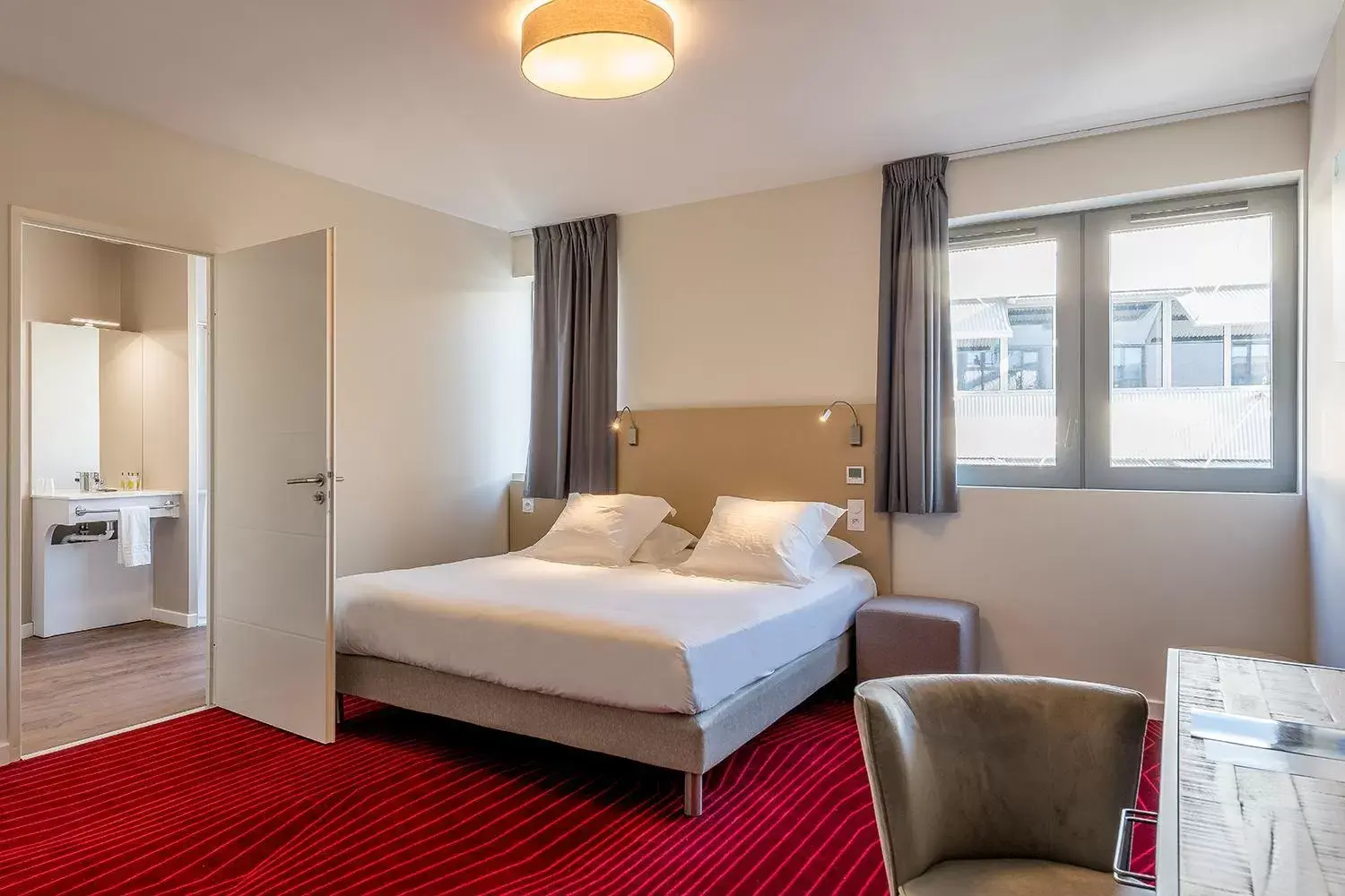 Bedroom, Bed in All Suites Bordeaux Marne – Gare Saint-Jean