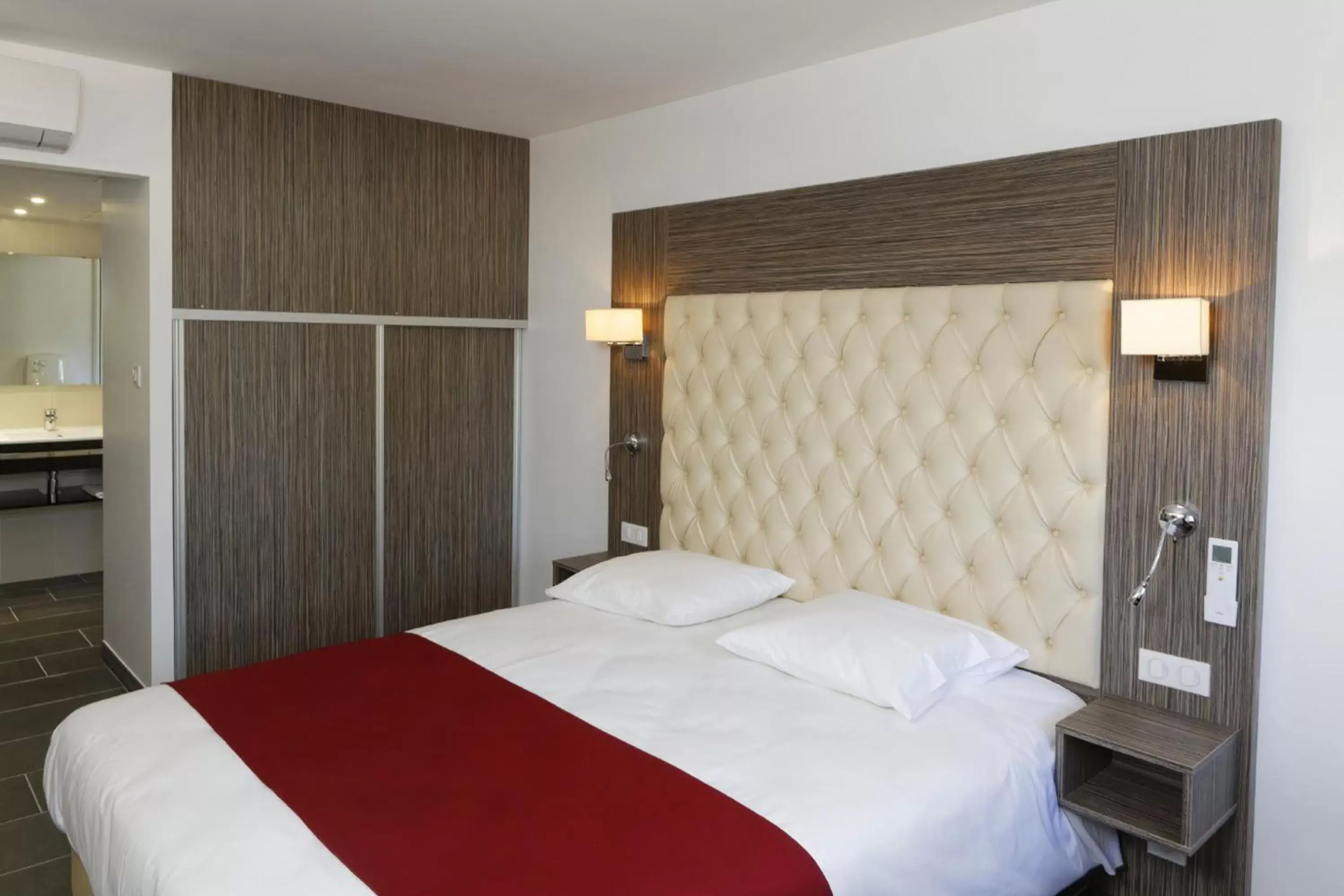 Superior Double Room in Hotel du Lac Foix