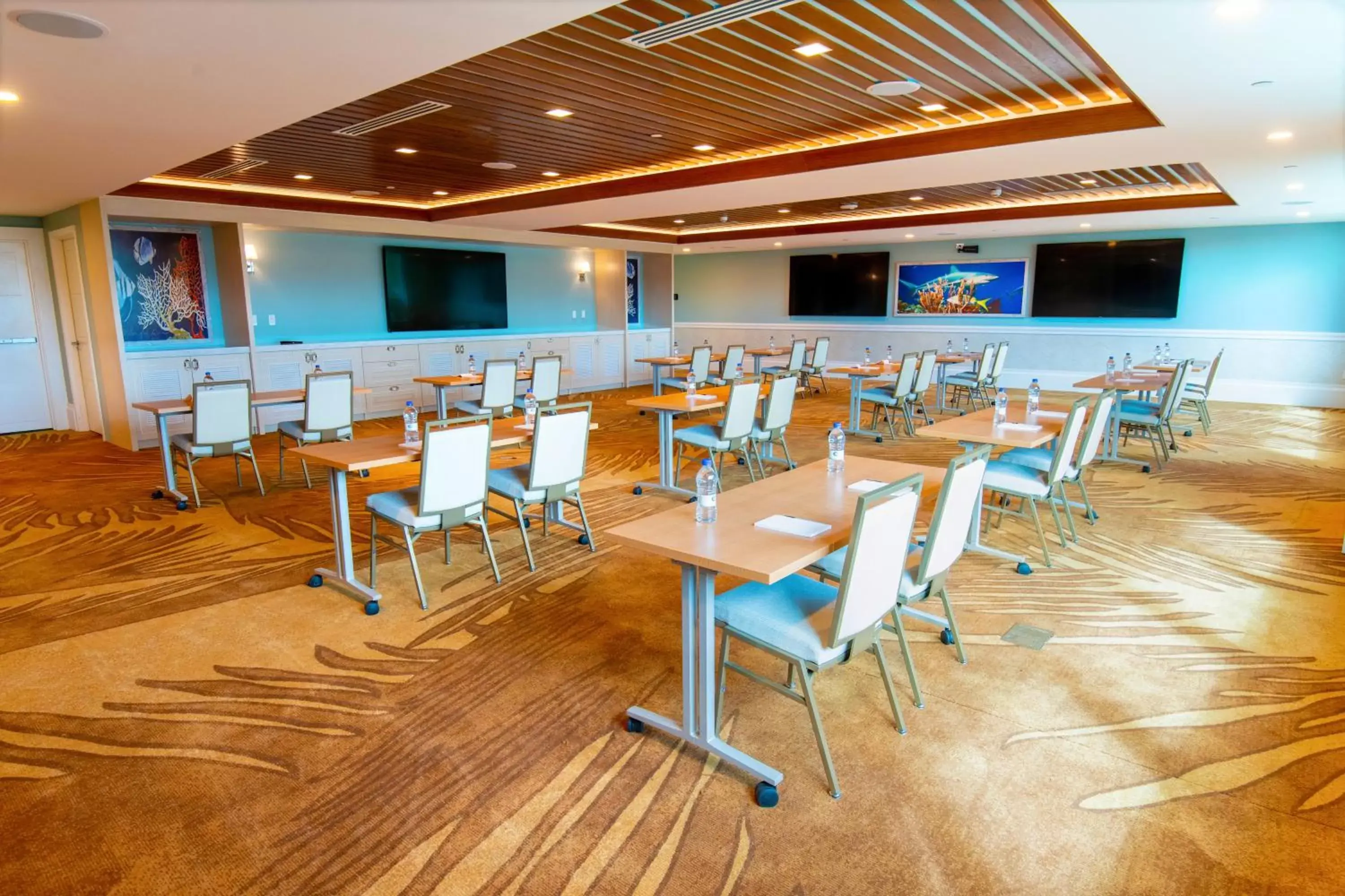 Meeting/conference room, Restaurant/Places to Eat in Margaritaville Beach Resort Nassau