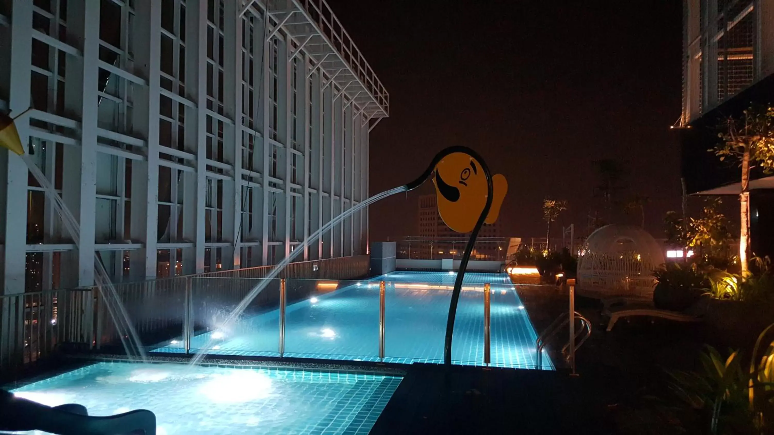 Swimming Pool in Suasana Suites Hotel Johor Bahru