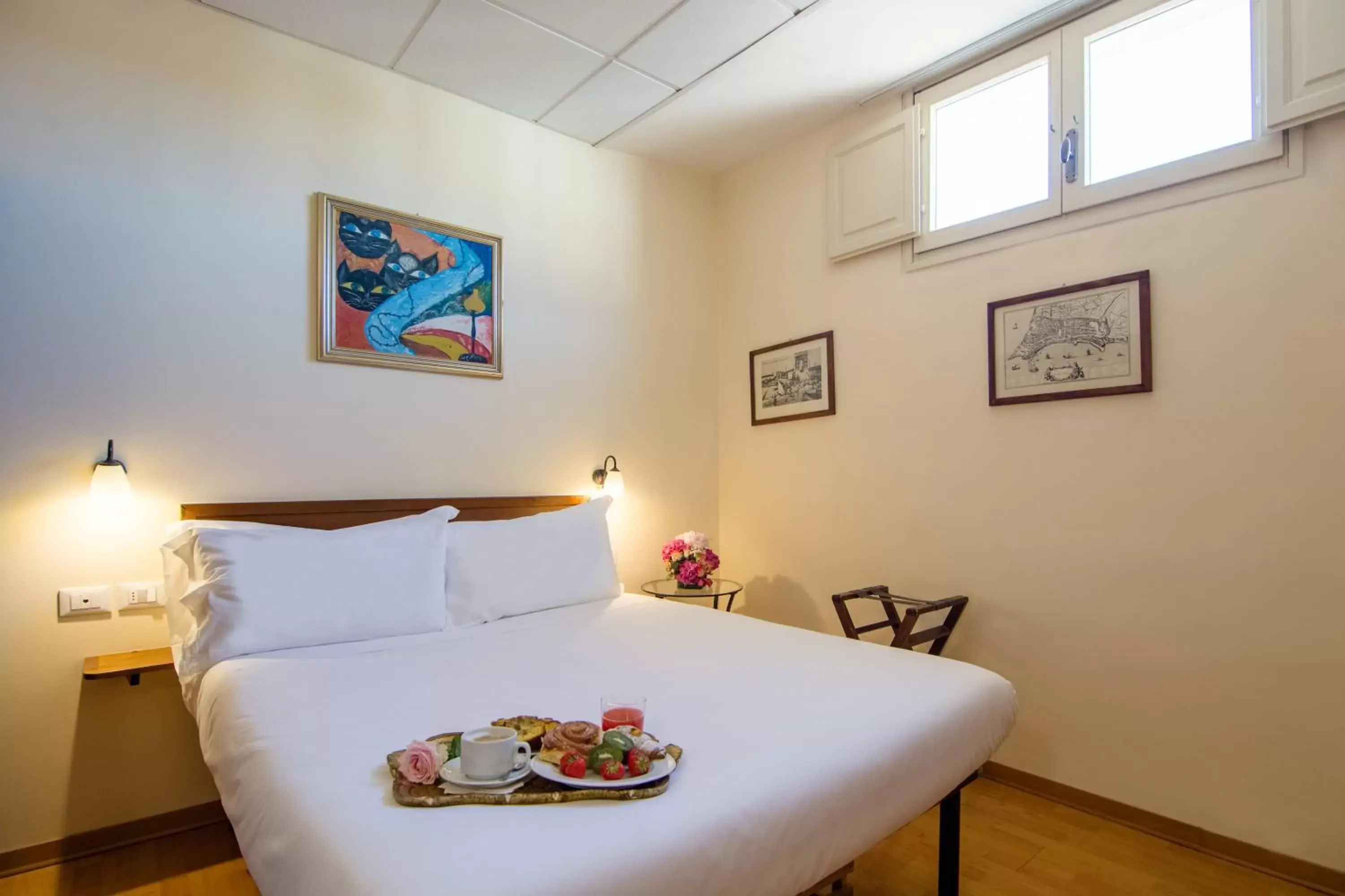 Photo of the whole room, Bed in Hotel della Vittoria