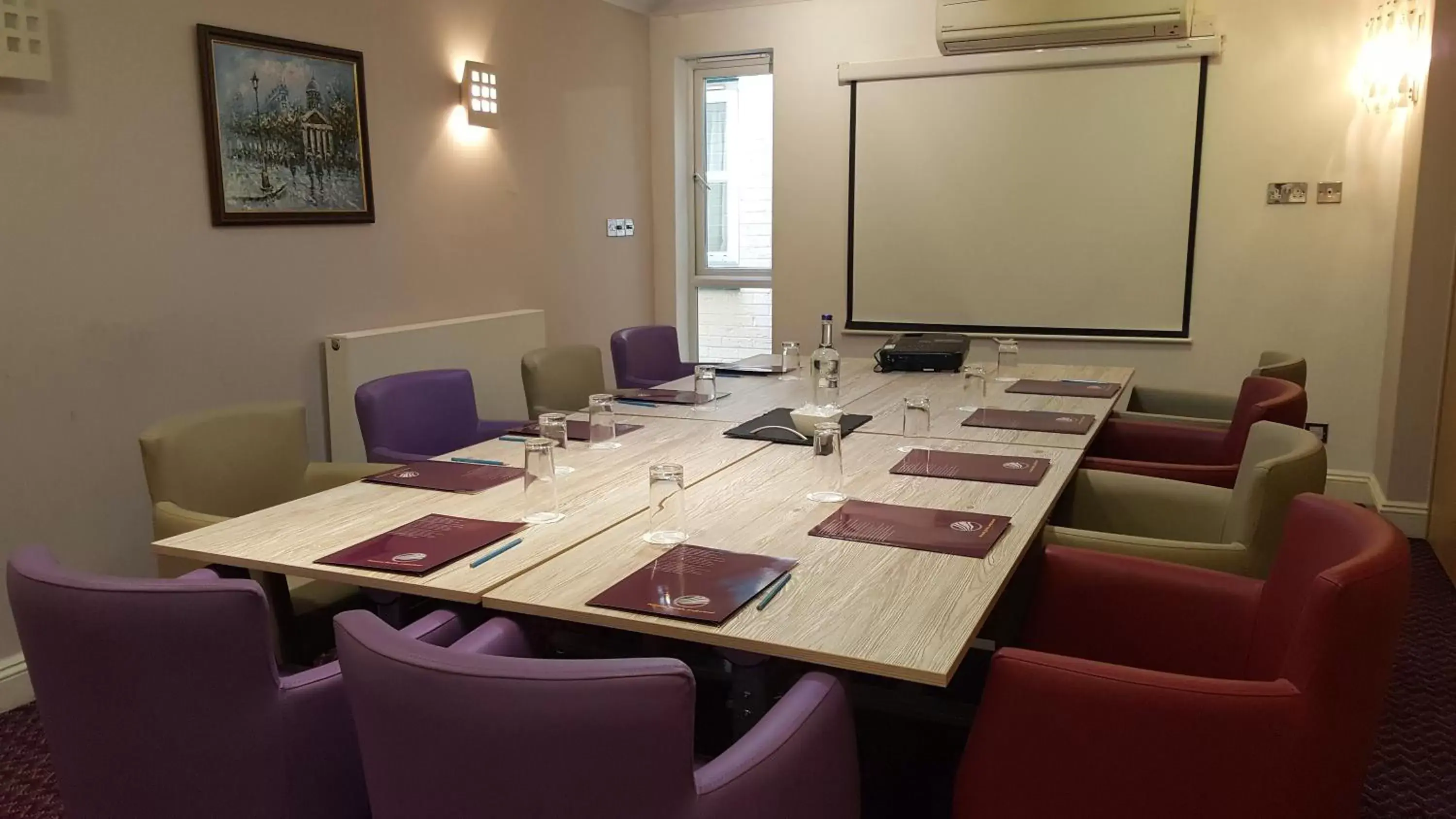 Meeting/conference room in The Queensgate Hotel