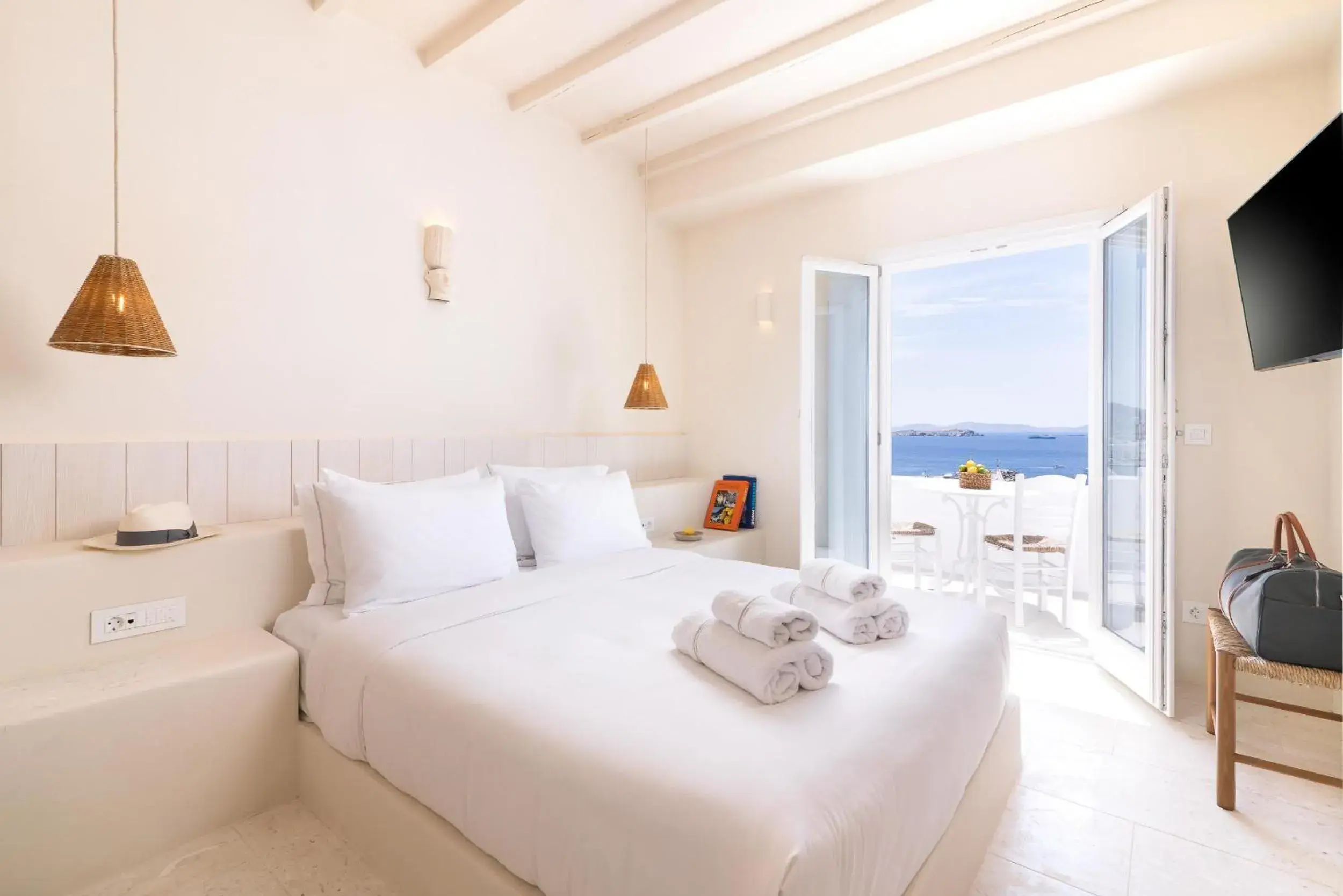 Photo of the whole room, Bed in Porto Mykonos