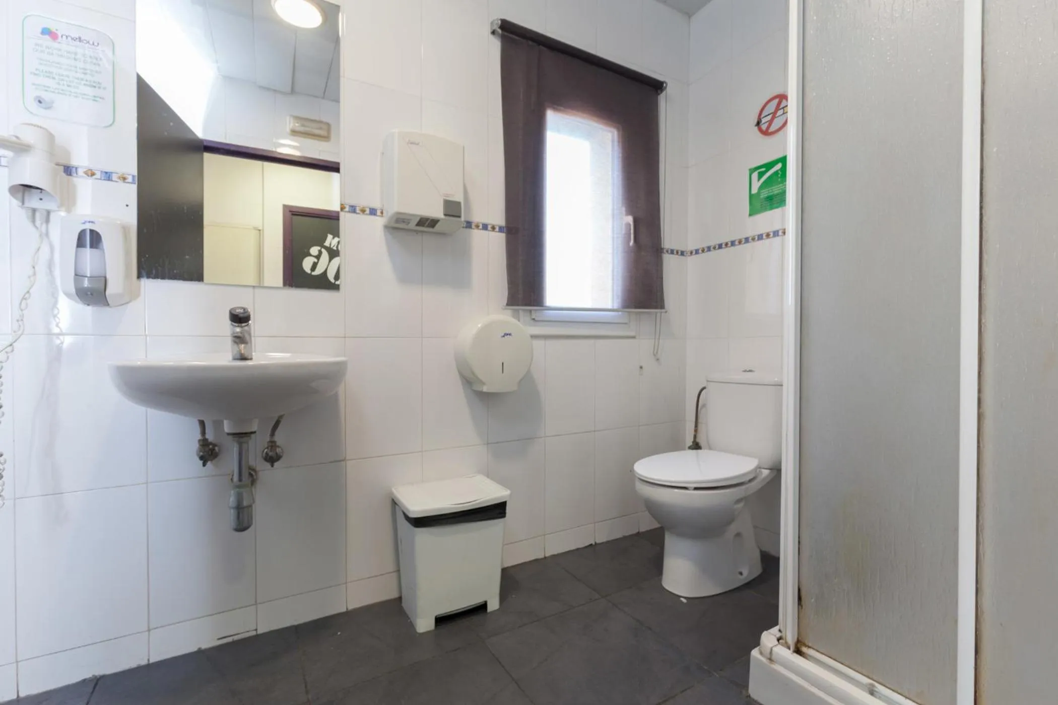 Bathroom in Mellow Barcelona