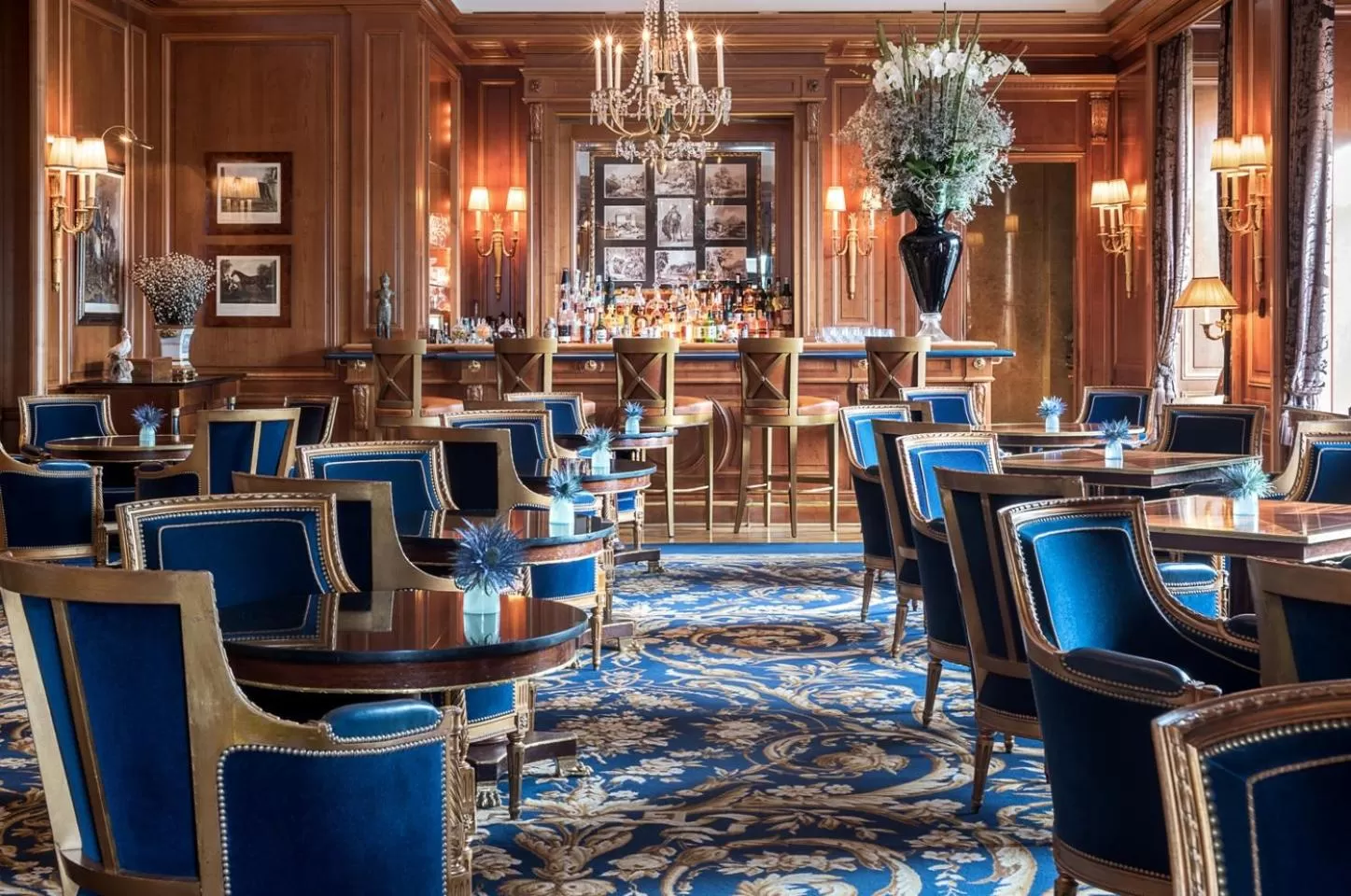 Restaurant/places to eat in Four Seasons Hotel des Bergues Geneva