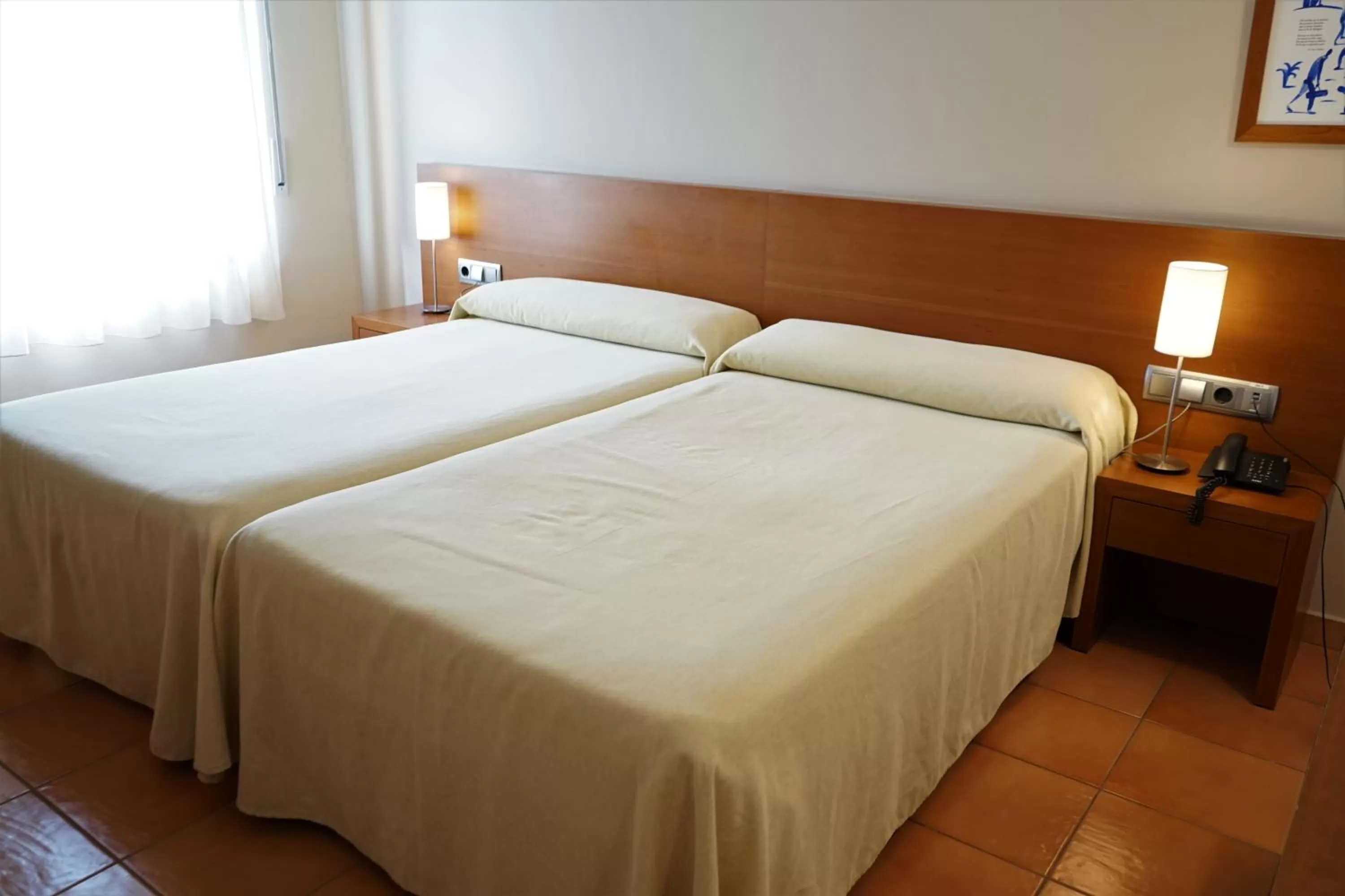 Photo of the whole room, Bed in Hotel Santuari Balaguer