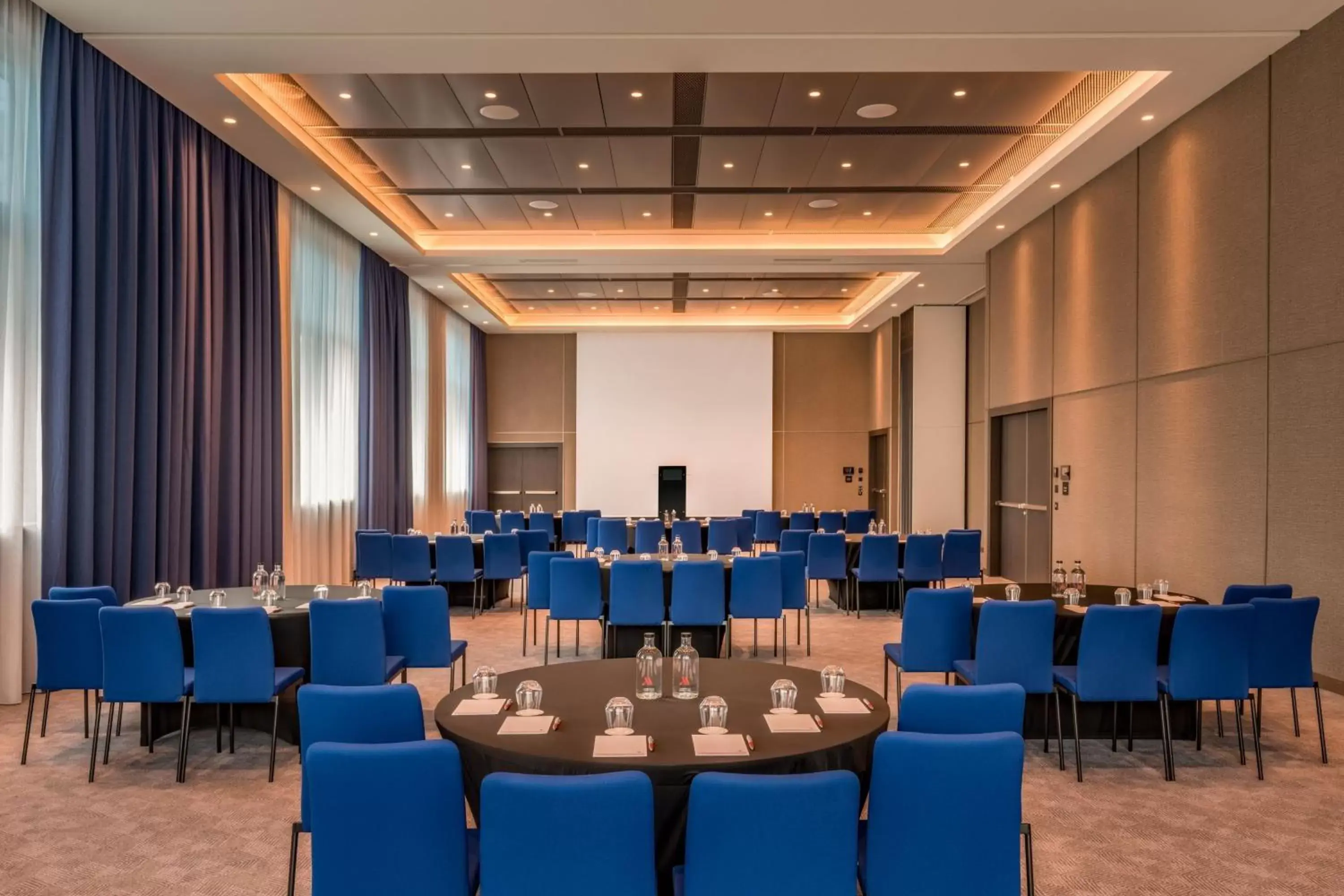 Meeting/conference room in Geneva Marriott Hotel