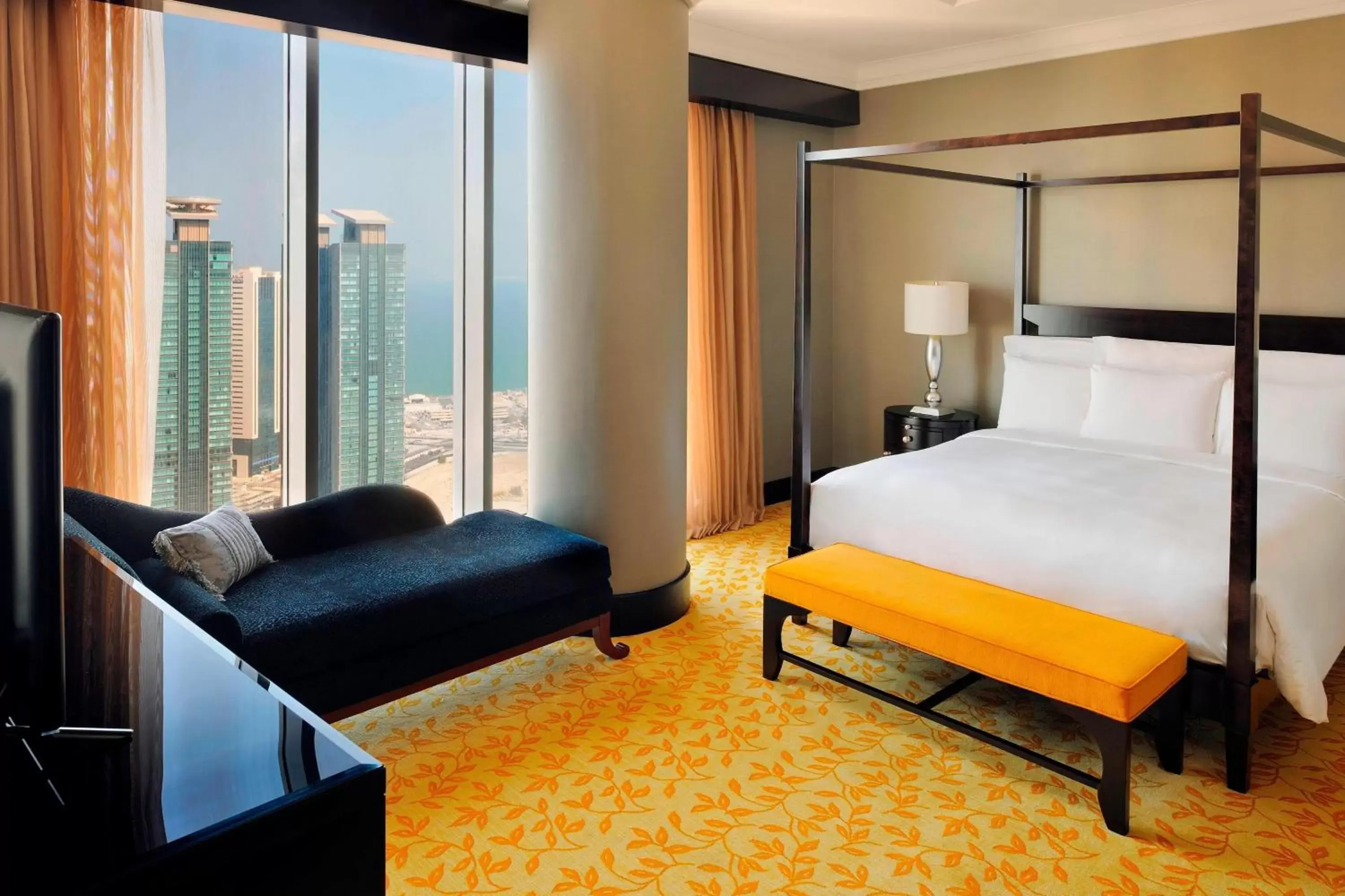 Bedroom, Bed in Marriott Marquis City Center Doha Hotel