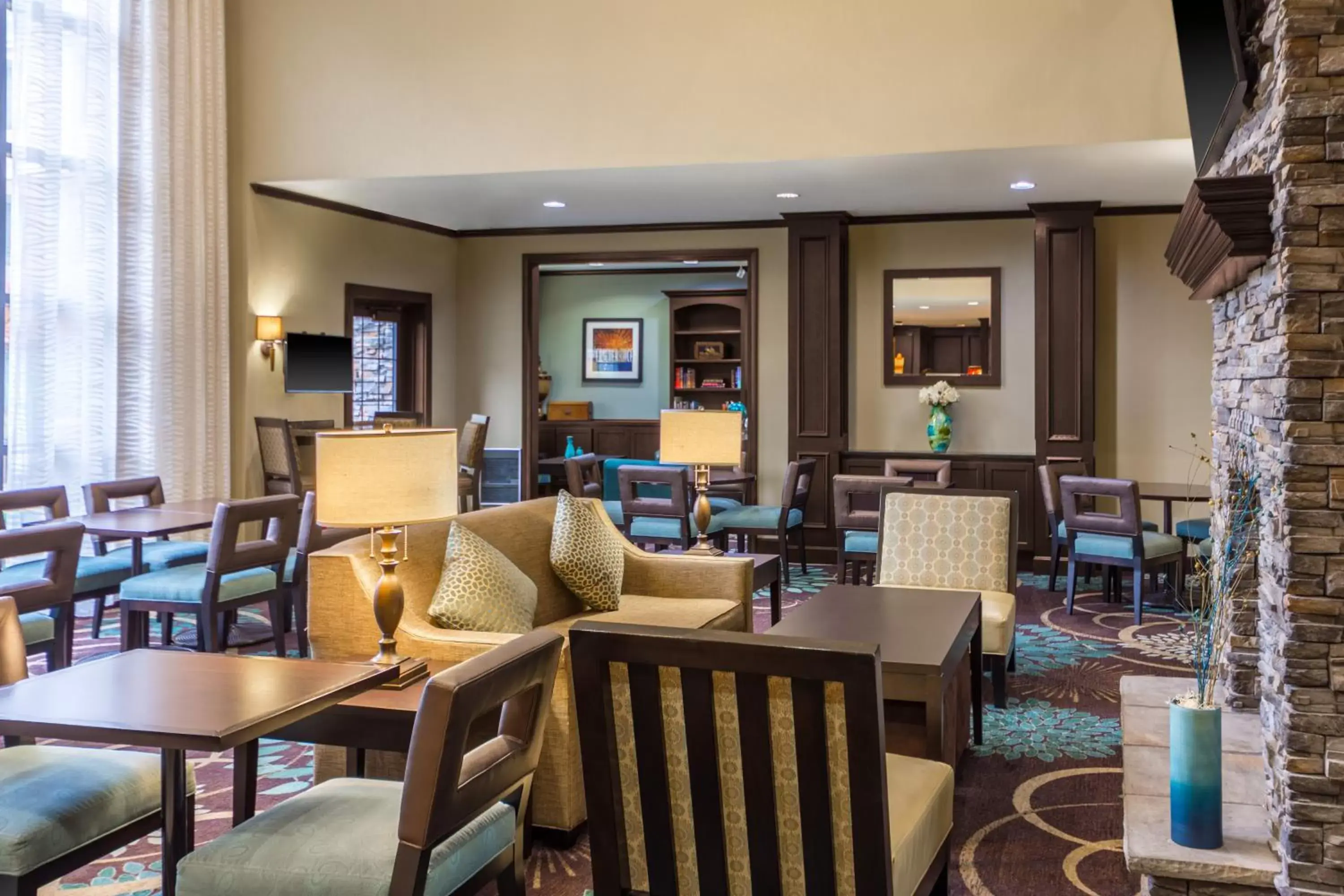 Restaurant/Places to Eat in Staybridge Suites - Kansas City-Independence, an IHG Hotel