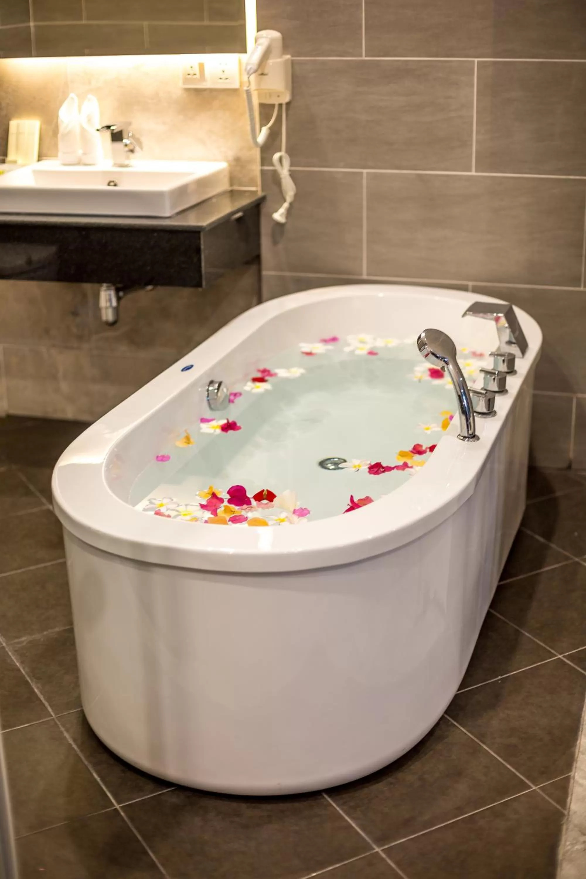 Bath in KEP BAY HOTEL & RESORT