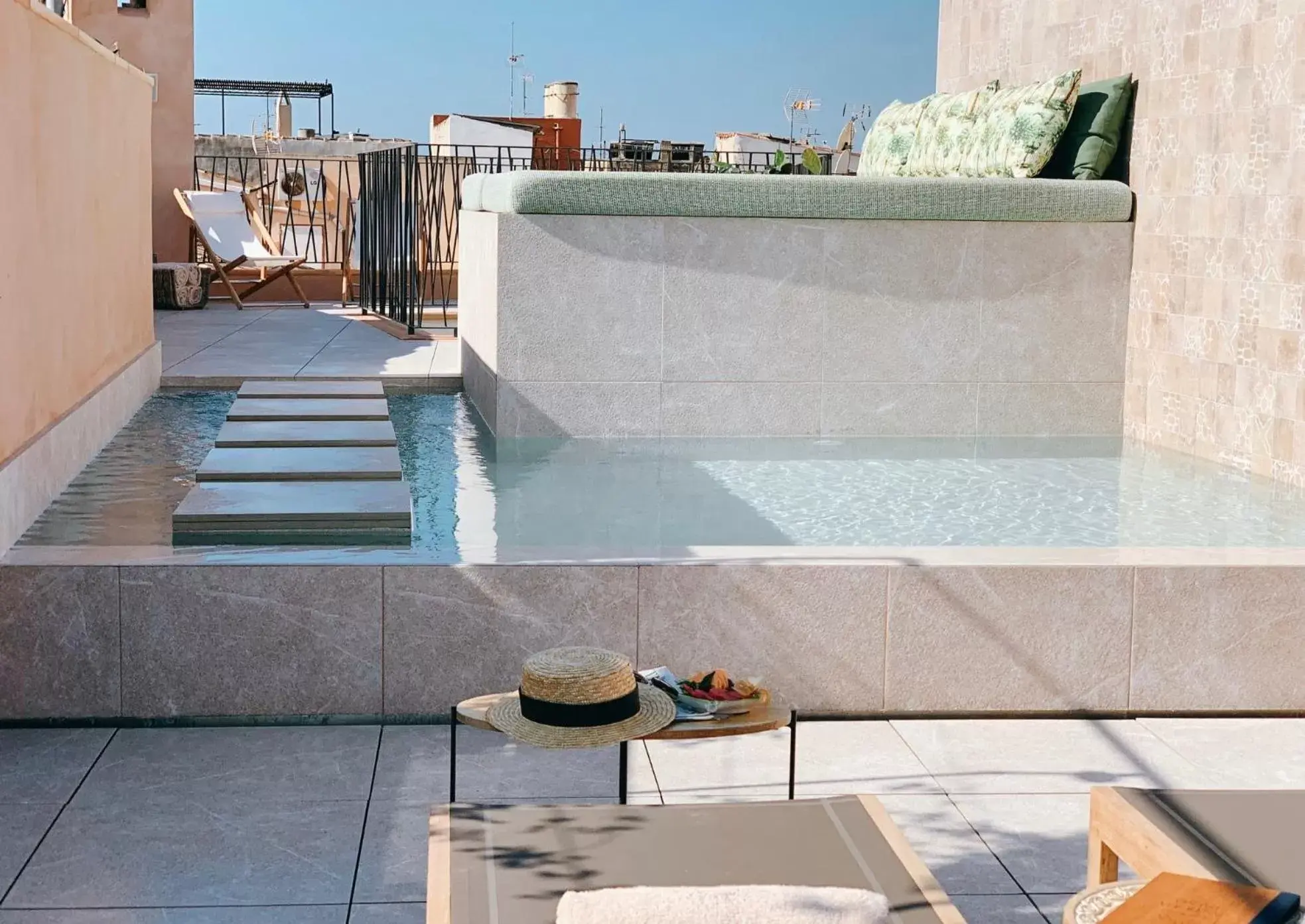 Balcony/Terrace, Swimming Pool in Hotel Antigua Palma - Casa Noble