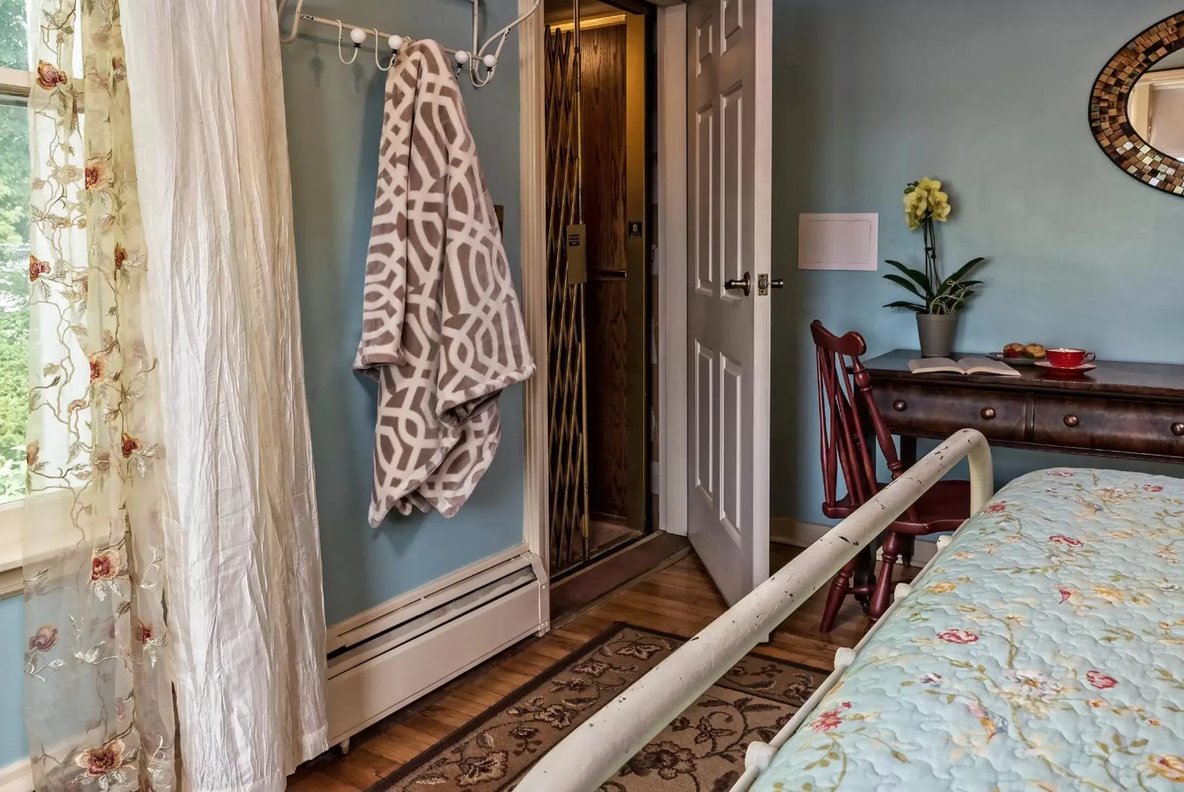 Bedroom in Silver Heart Inn & Cottages