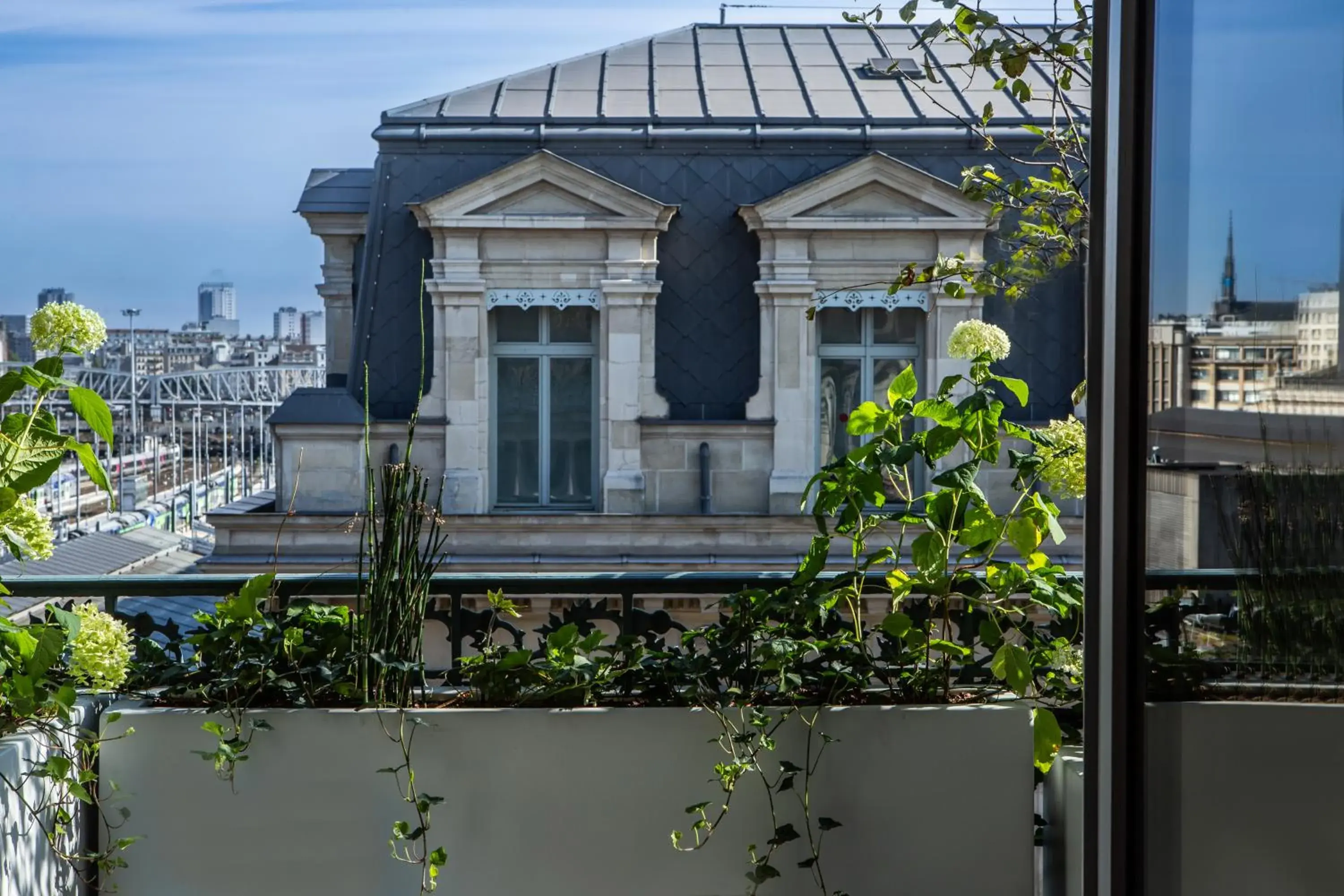 Balcony/Terrace in ibis Styles Paris Gare du Nord TGV