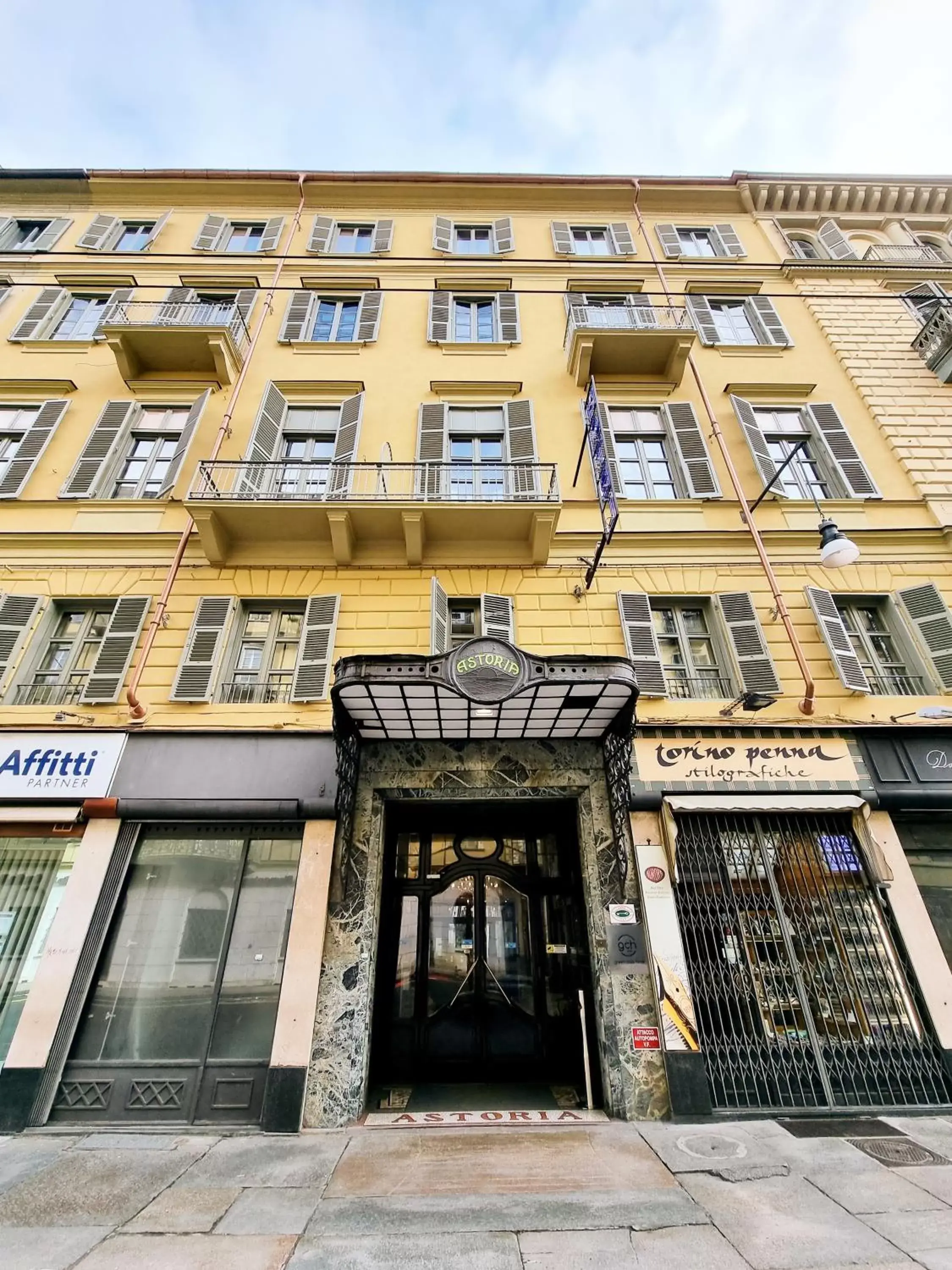 Facade/entrance, Property Building in Green Class Hotel Astoria