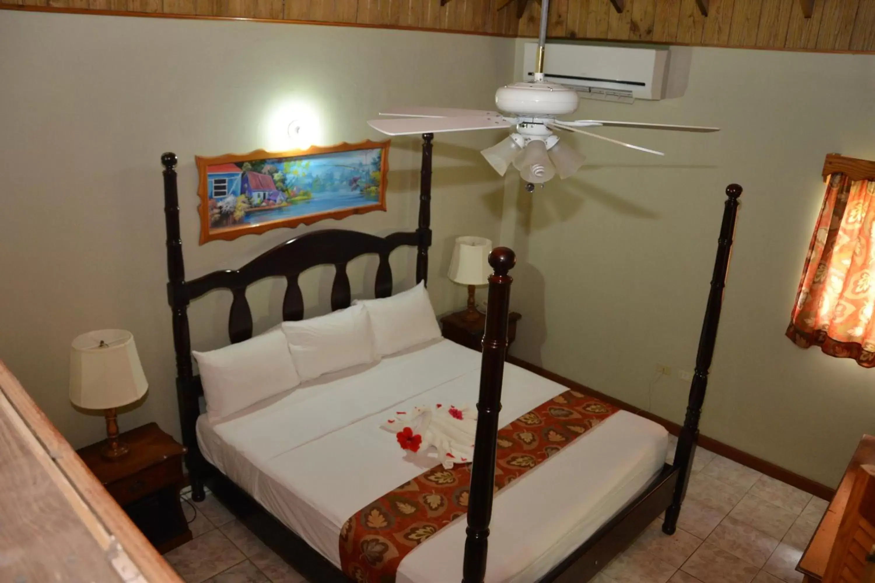 Bedroom, Bed in Merrils Beach Resort II