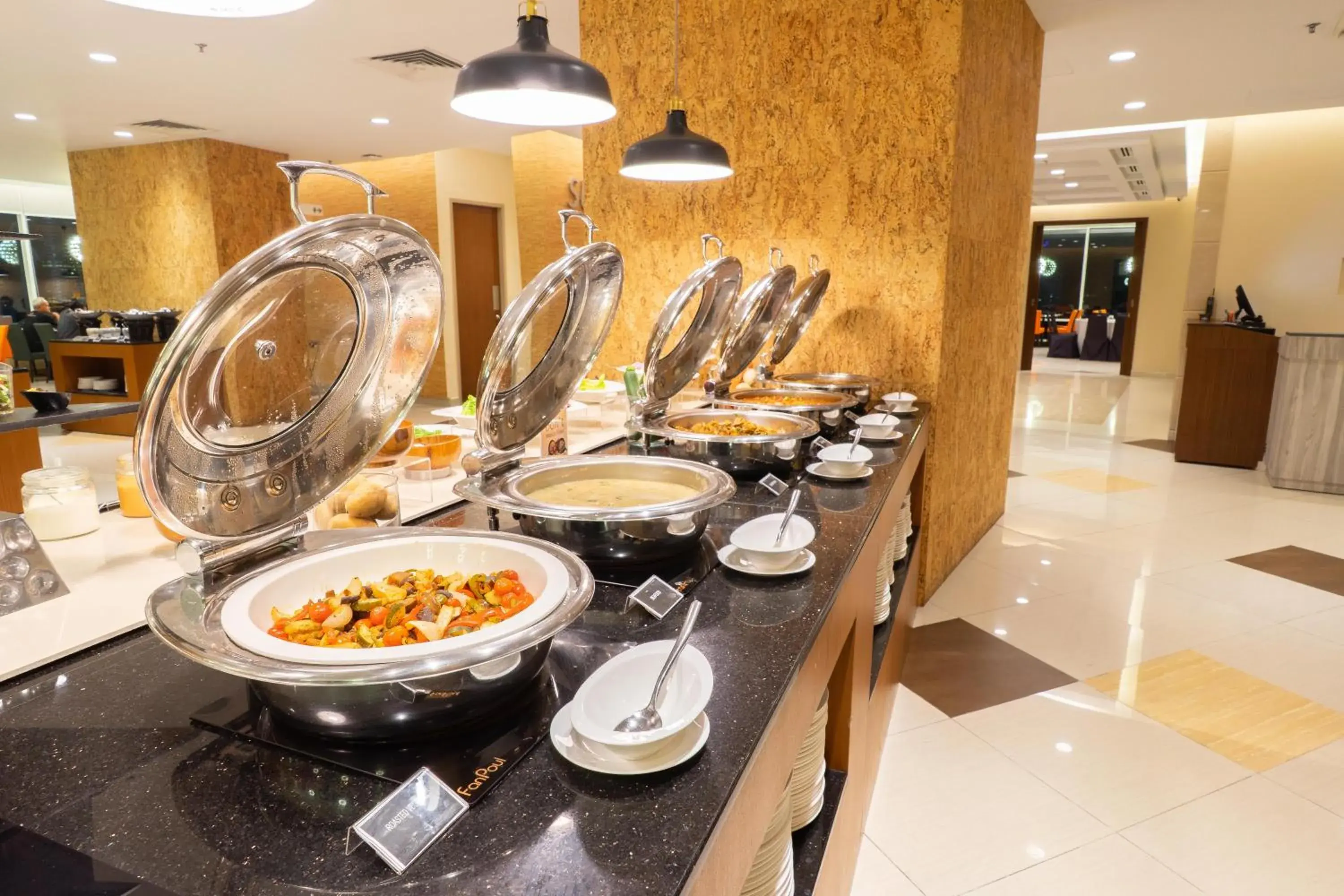 Restaurant/places to eat in Tamu Hotel & Suites Kuala Lumpur