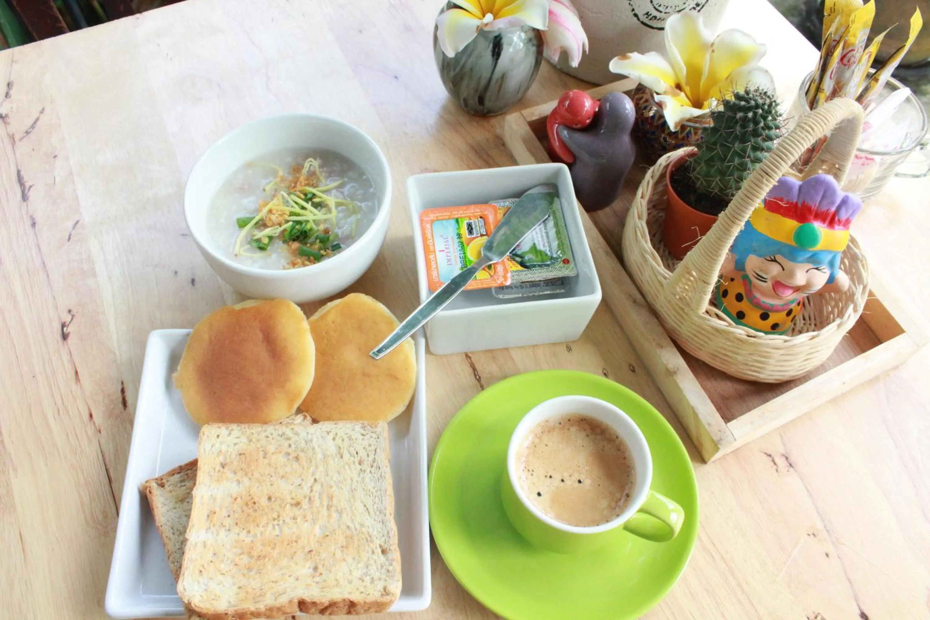 Food and drinks in Eat n Sleep