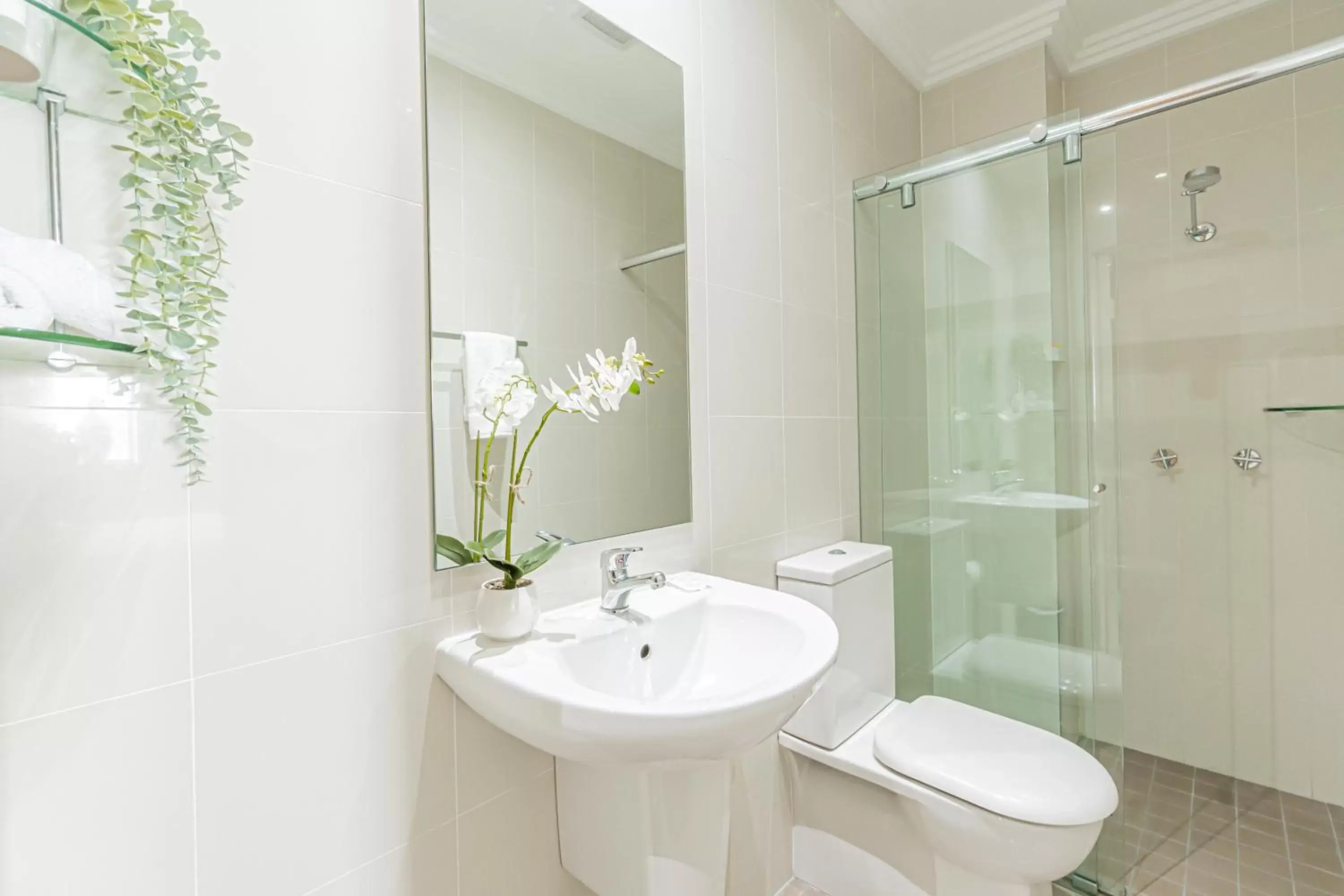 Bathroom in Best Western Plus Camperdown Suites