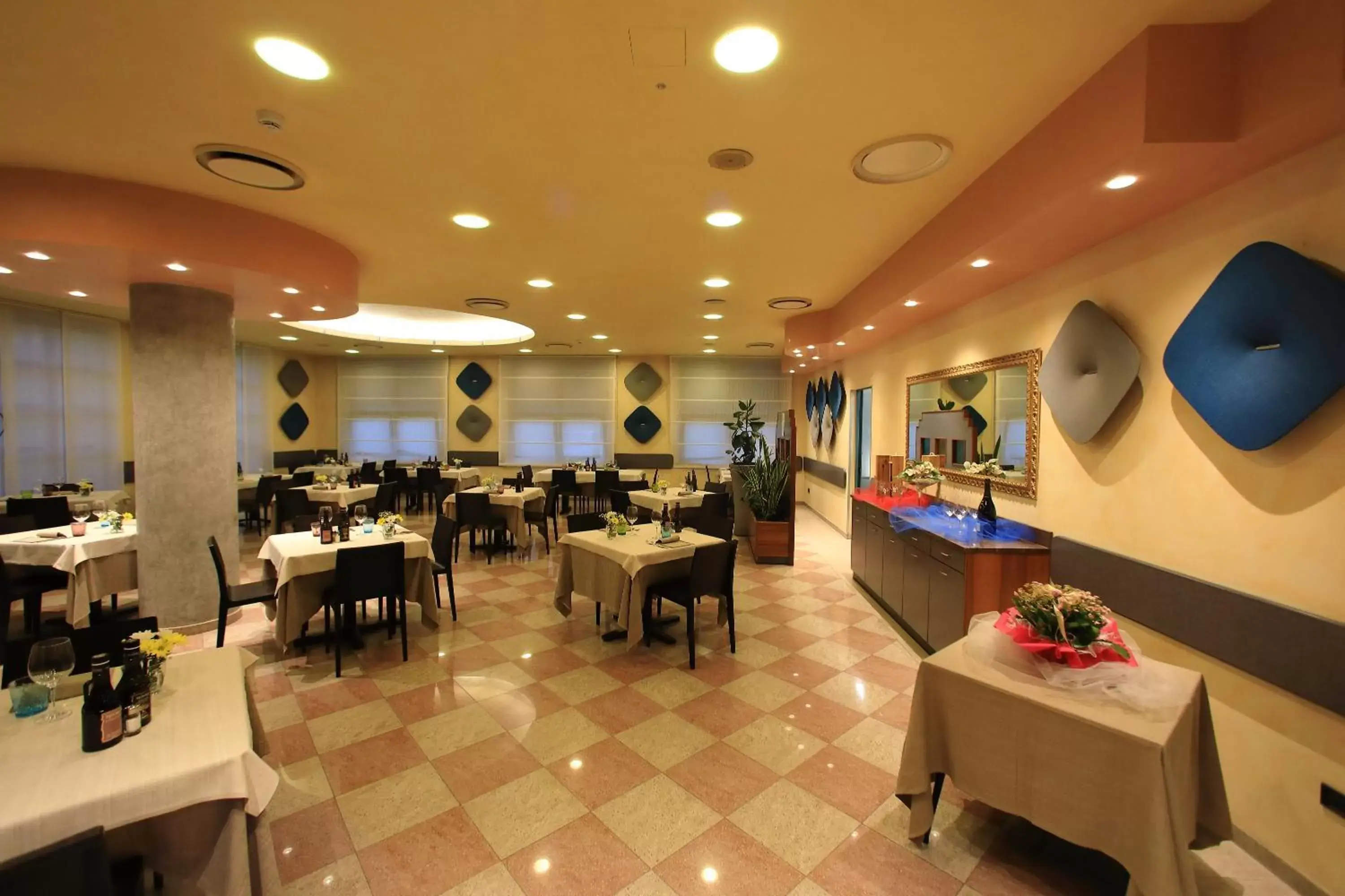 Dining area, Restaurant/Places to Eat in Hotel Eden