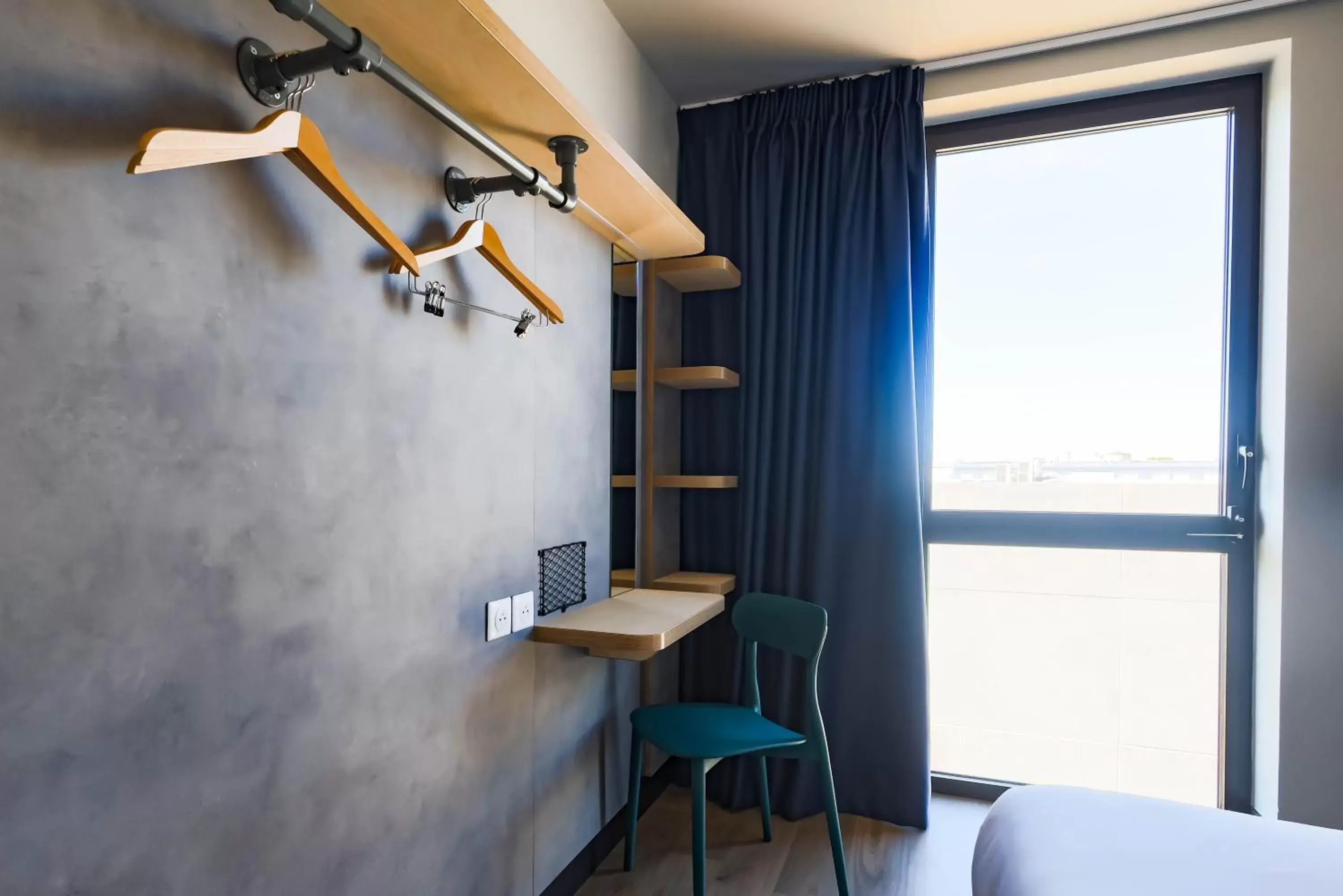 Bedroom in ibis Budget La Rochelle Centre