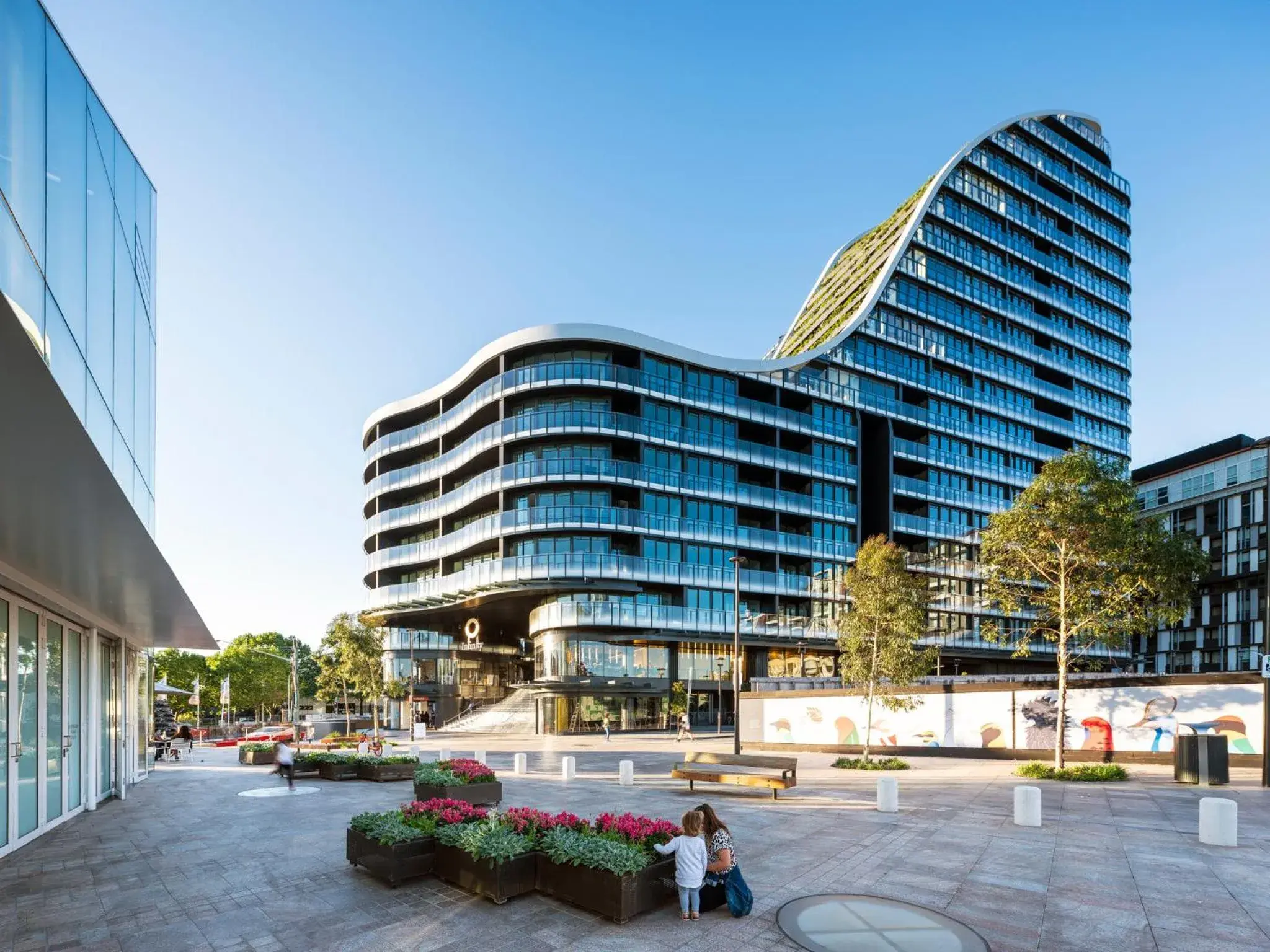 Swimming pool, Property Building in SKYE Suites Green Square