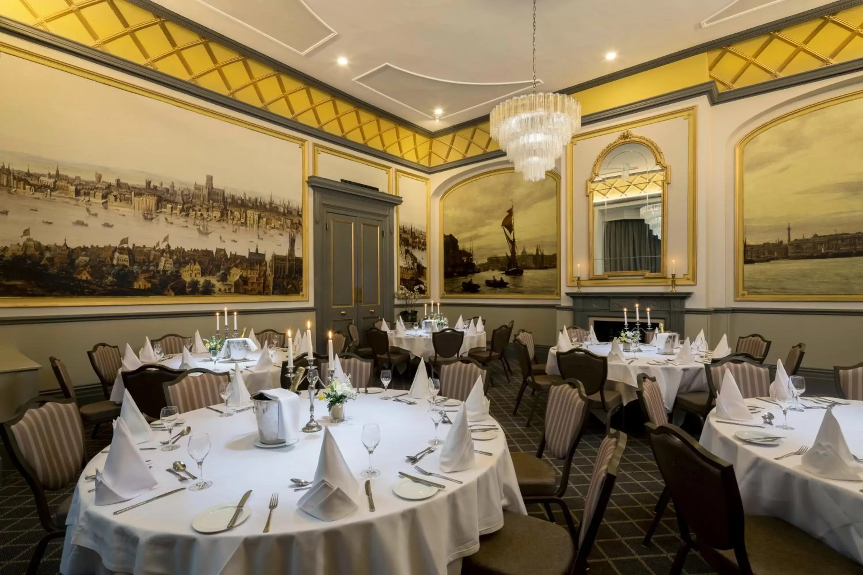 Banquet/Function facilities, Restaurant/Places to Eat in Oatlands Park Hotel