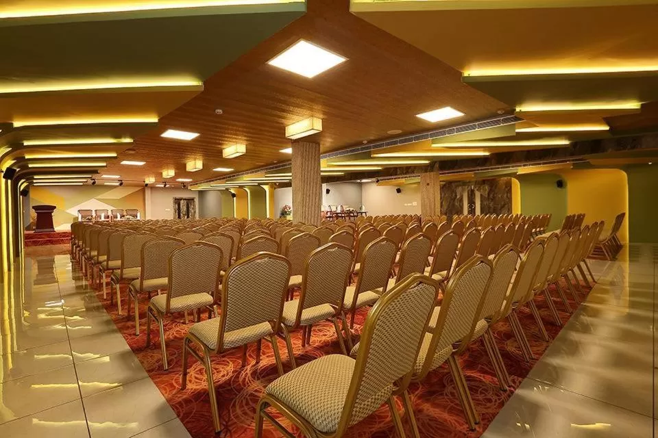 Business facilities in Hotel New York Square