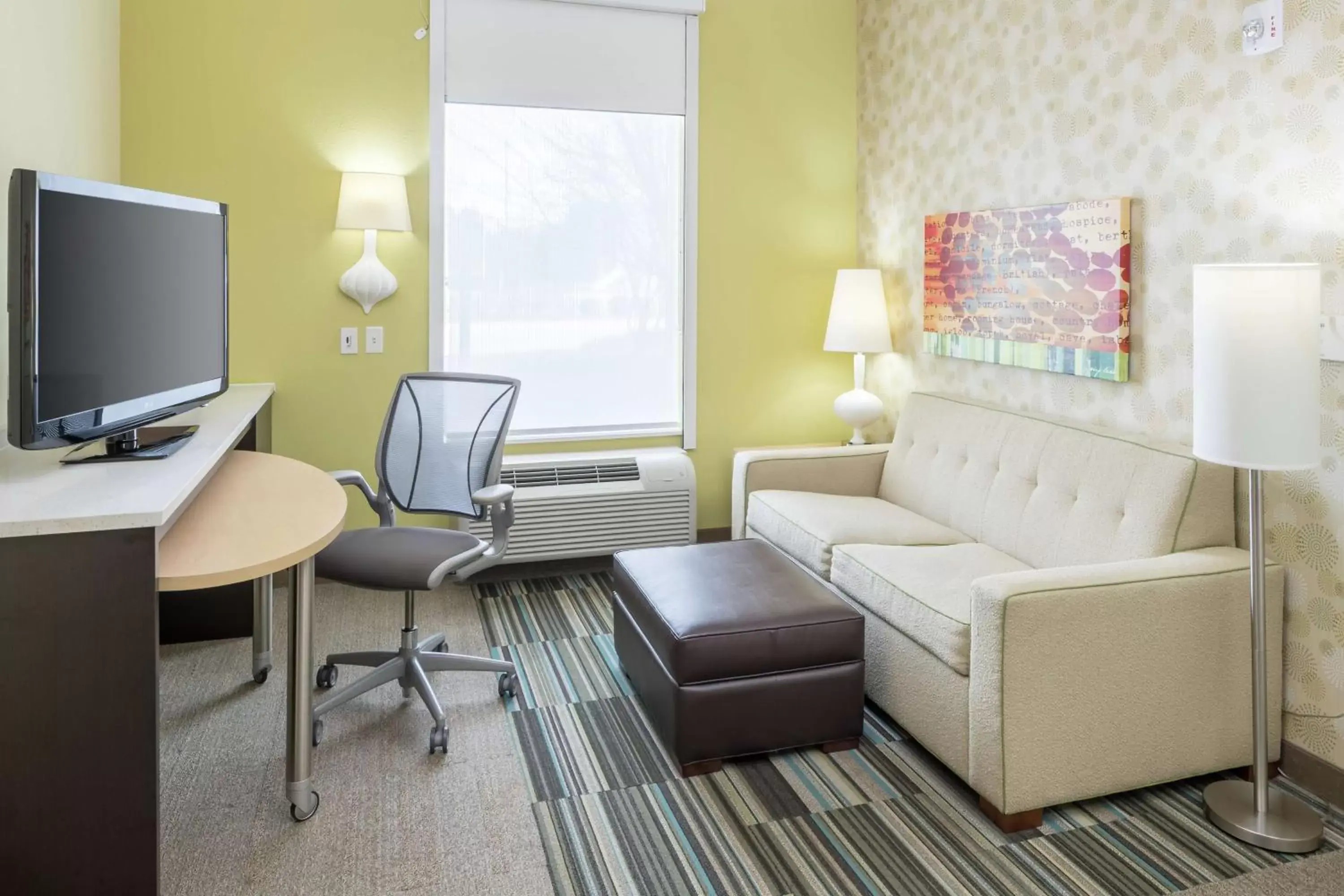 Bedroom, Seating Area in Home2 Suites by Hilton Huntsville - Research Park Area