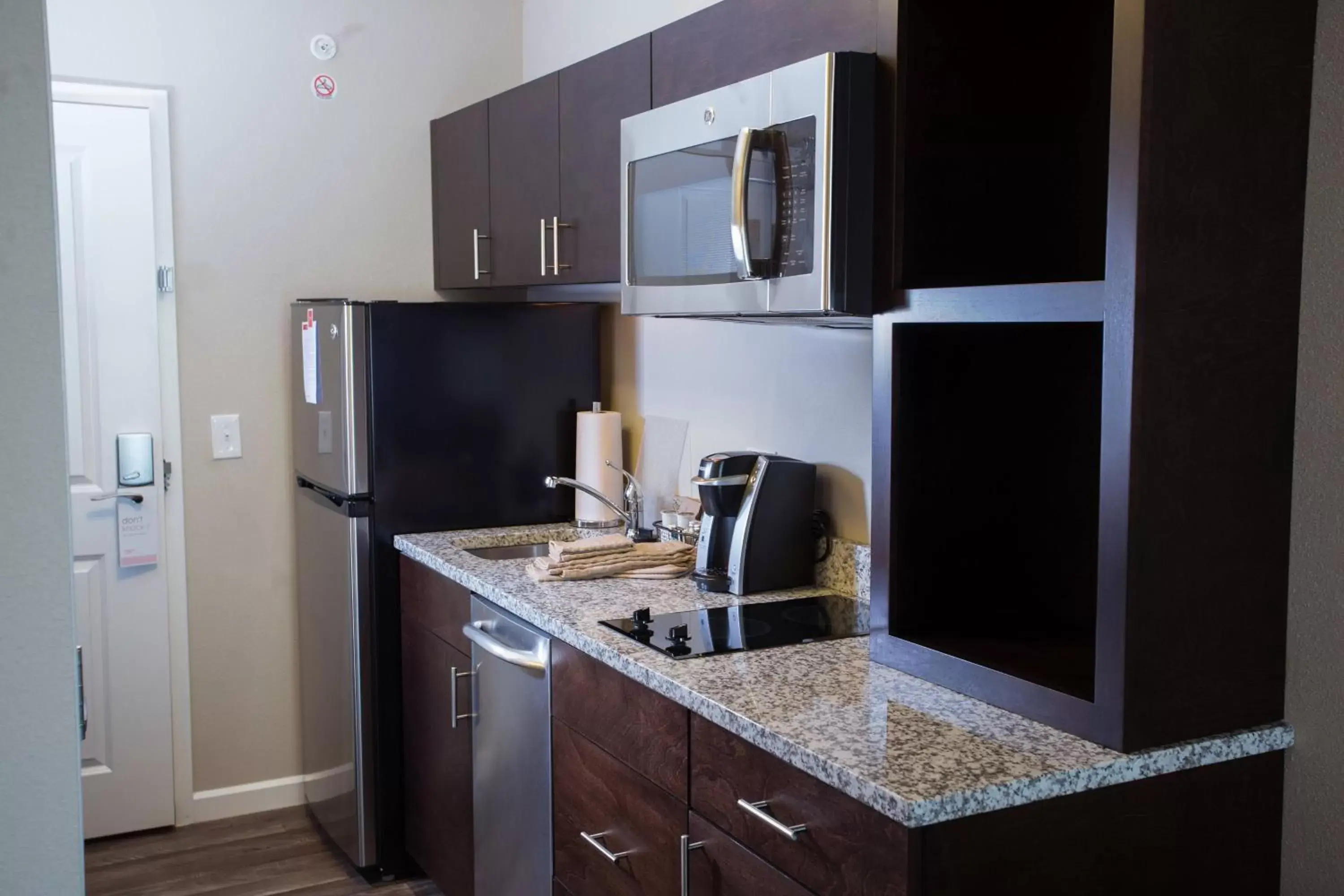 Kitchen or kitchenette, Kitchen/Kitchenette in TownePlace Suites by Marriott Southern Pines Aberdeen