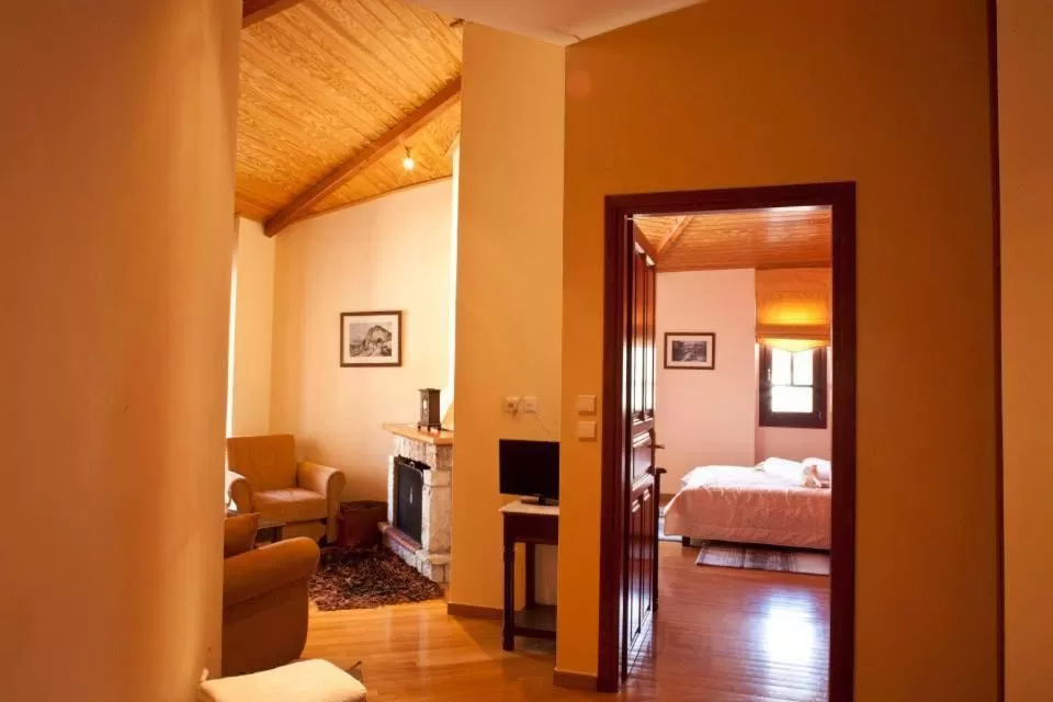 Photo of the whole room, Seating Area in Hotel Kynaitha